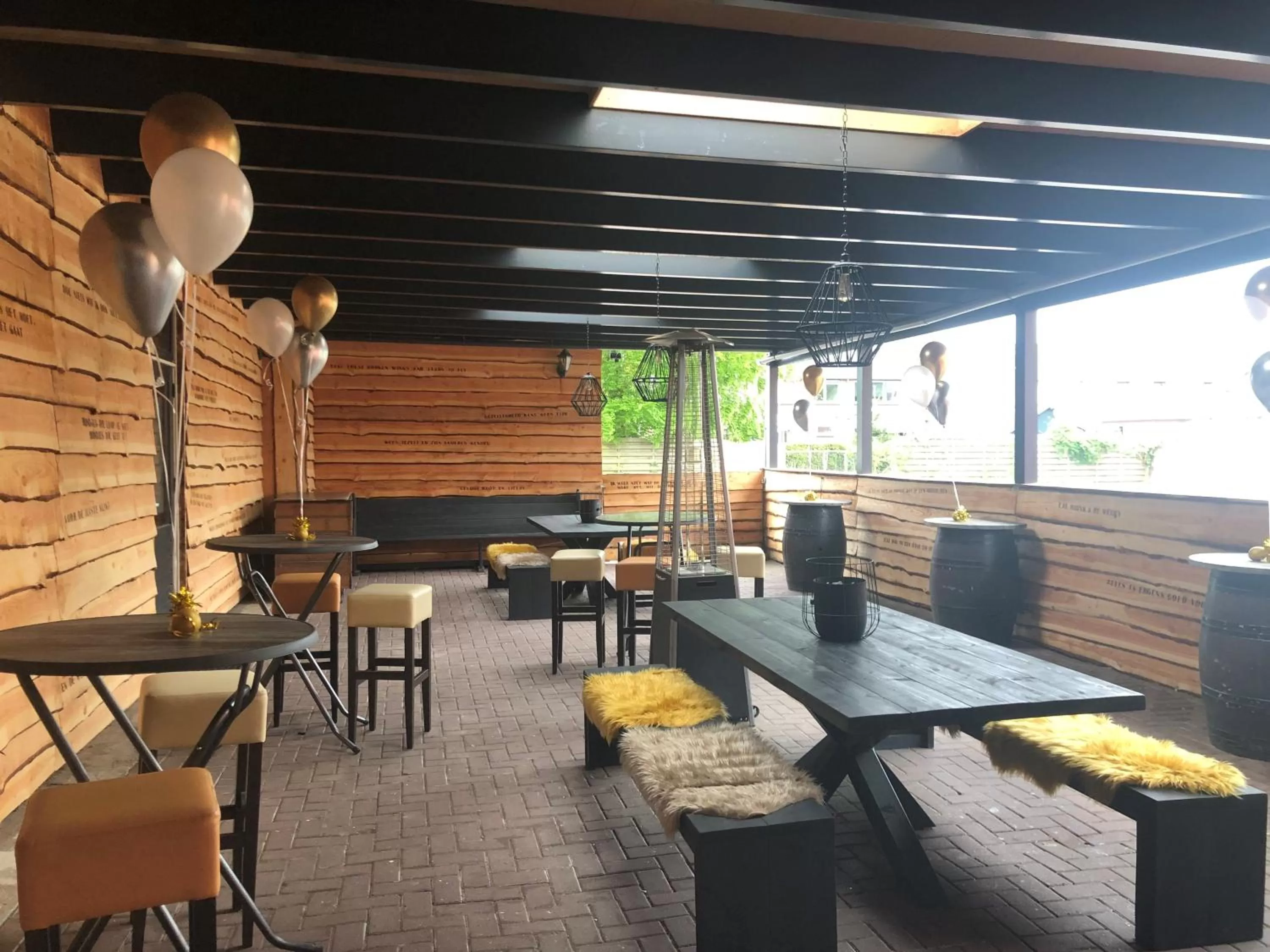 Property building in Hotel Onder De Linden