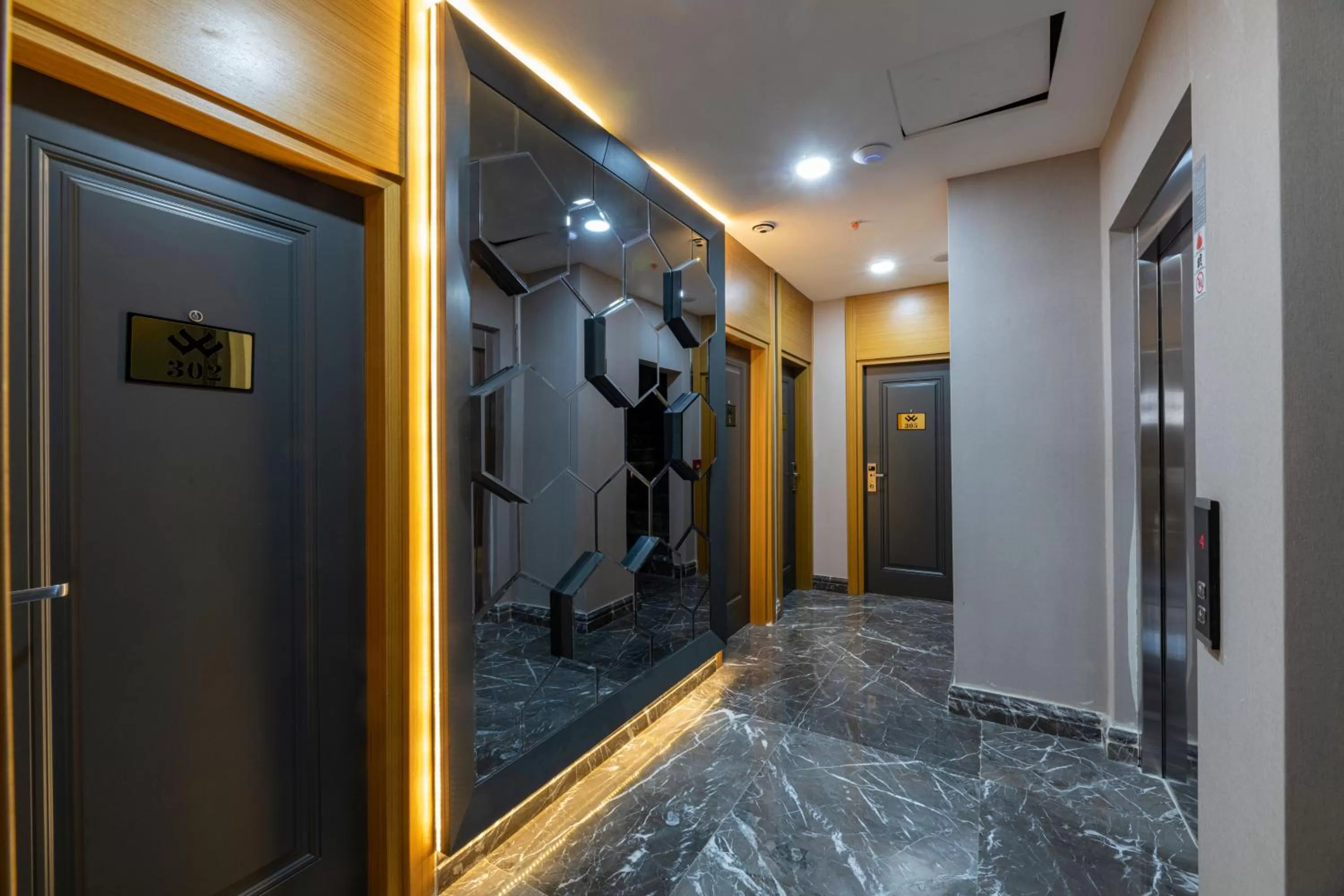 Area and facilities in Confores Hotel