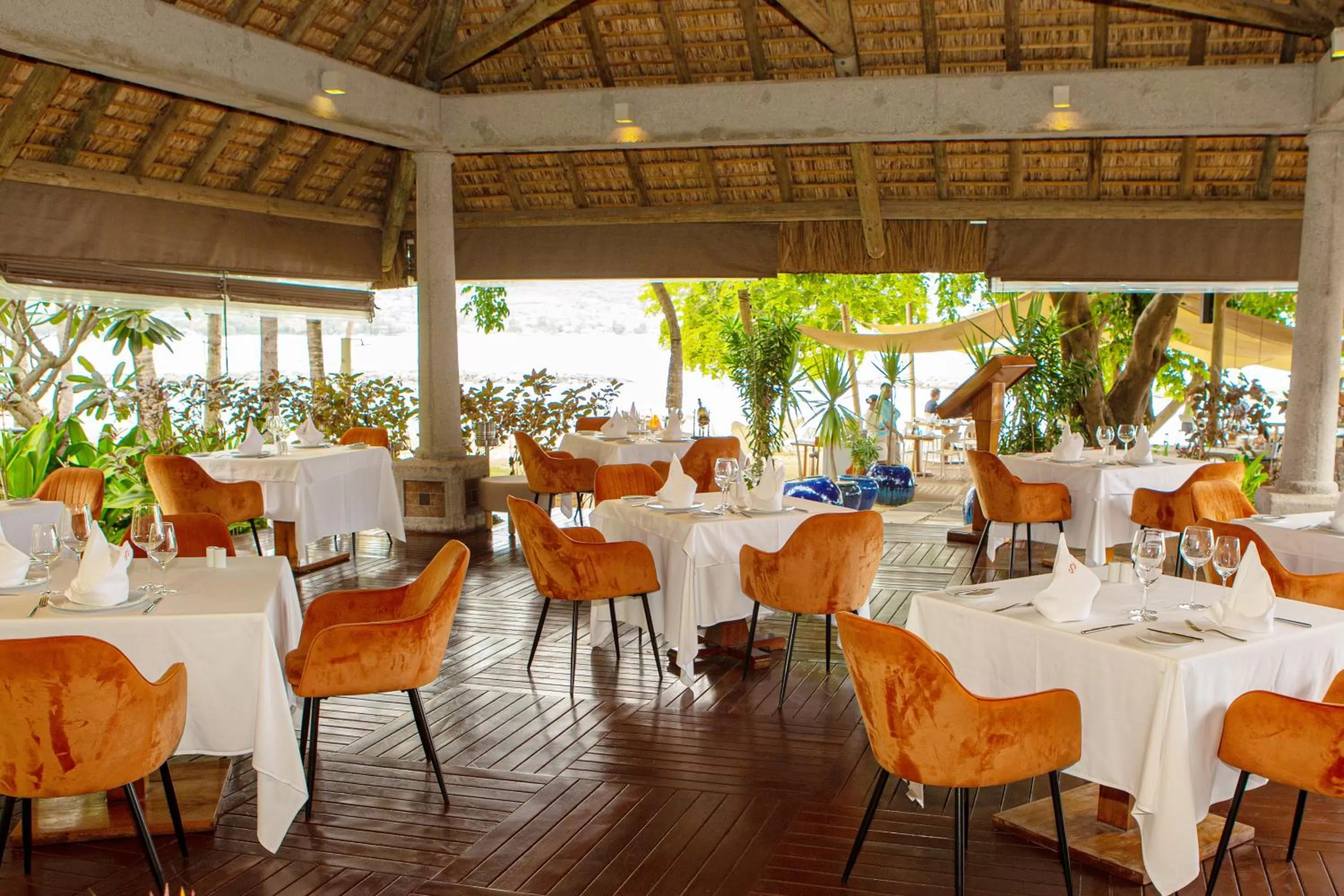 Restaurant/places to eat in Sands Suites Resort & Spa