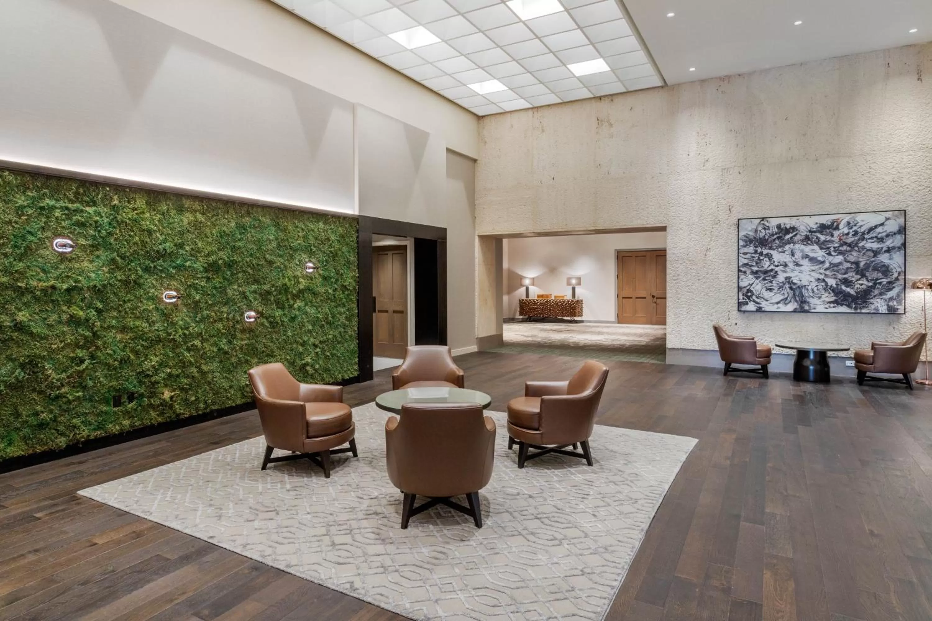 Decorative detail in Omni Houston Hotel