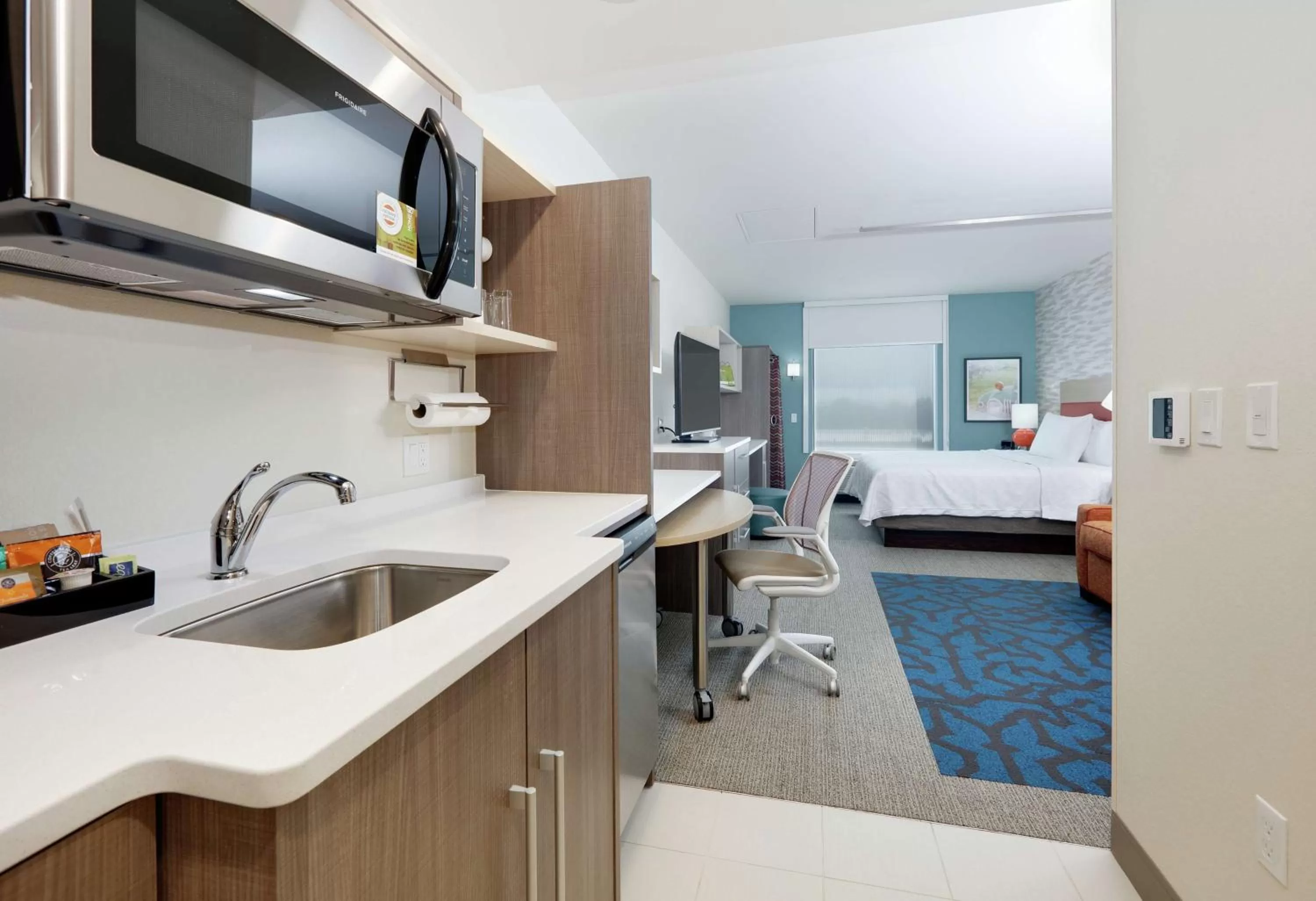 Bedroom, Bed in Home2 Suites By Hilton Yakima Airport