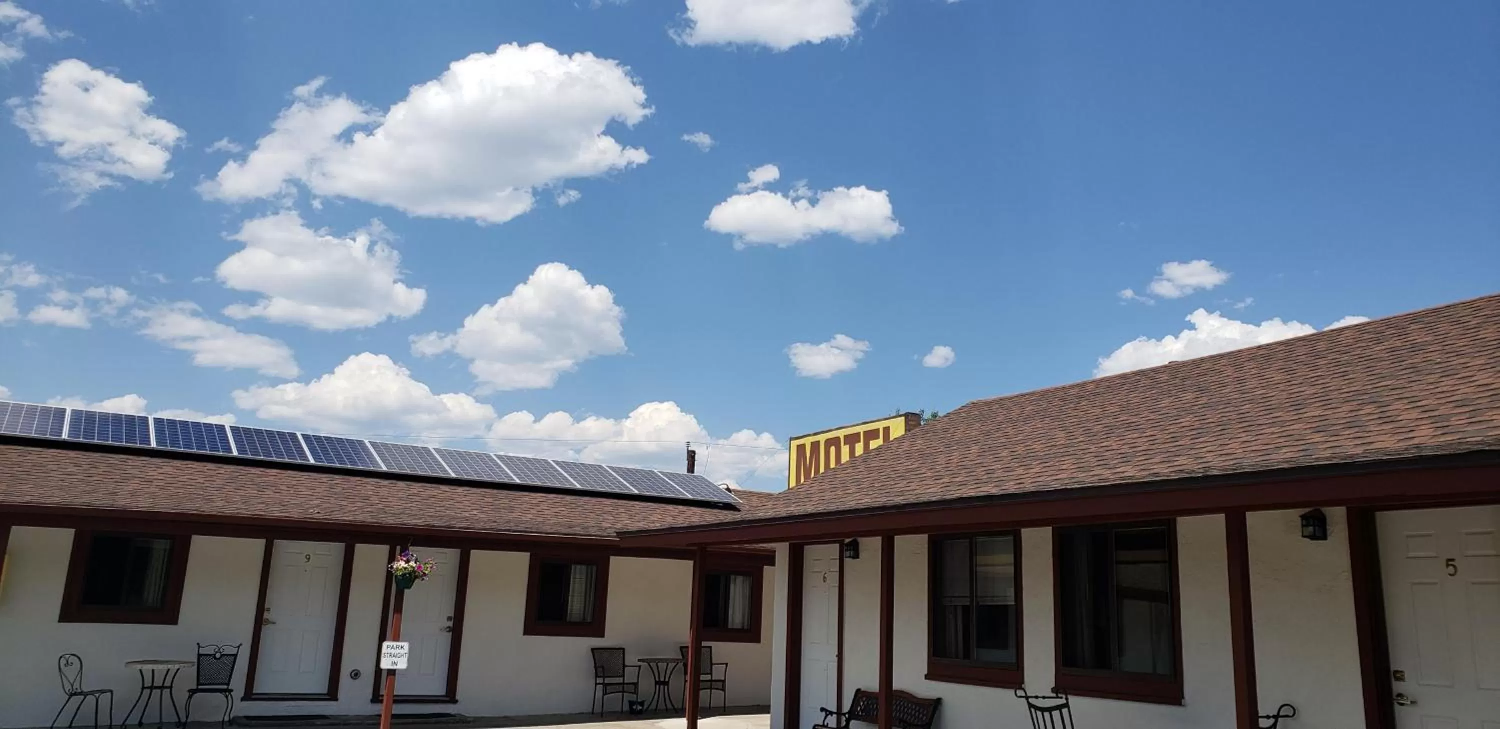 Property building in Canyon Motel near Rocky Mountain National Park