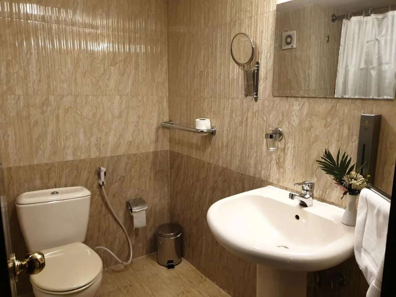 Bathroom in Palm Beach Hotel