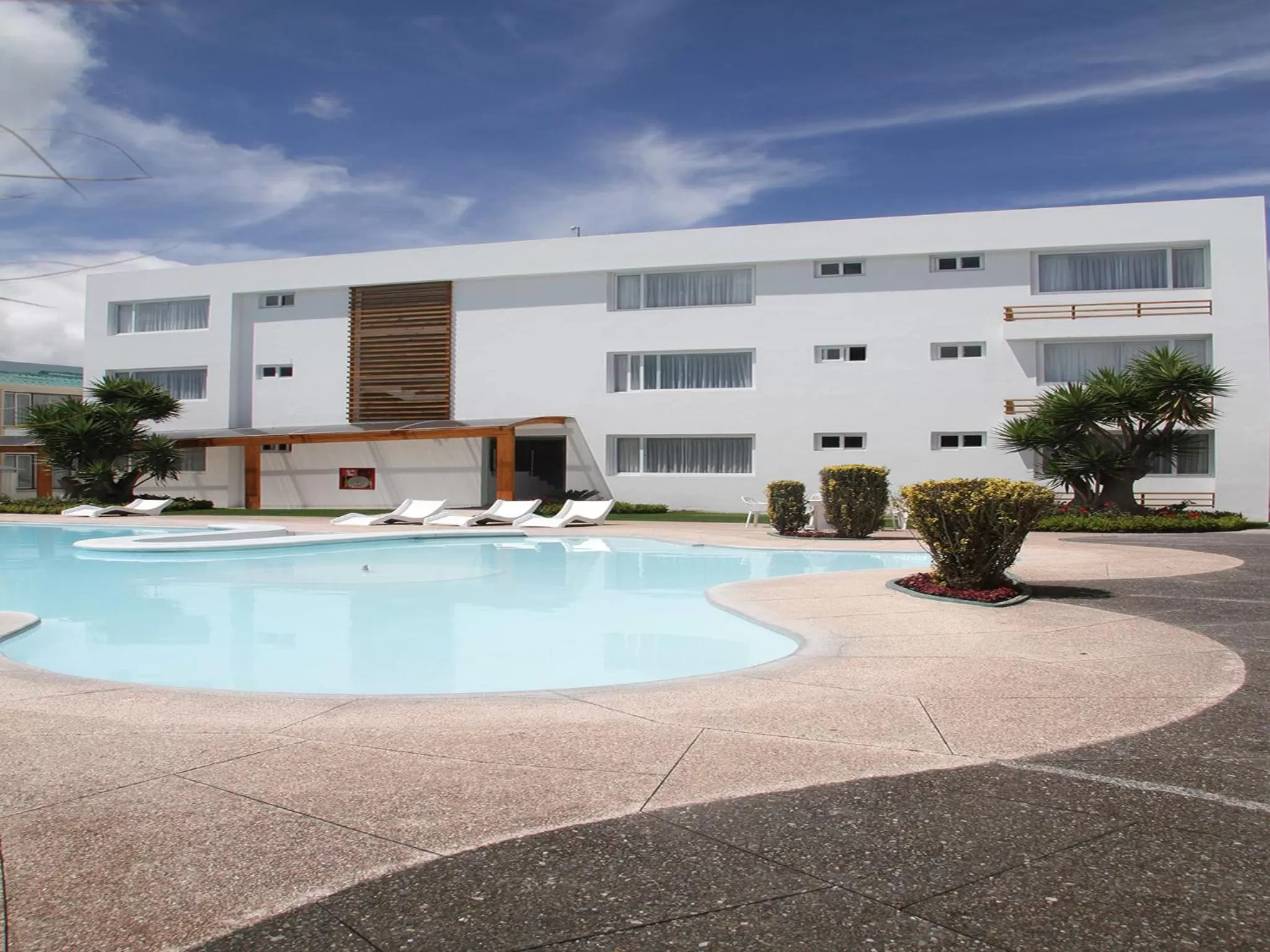 Garden, Property Building in Hotel Ajavi