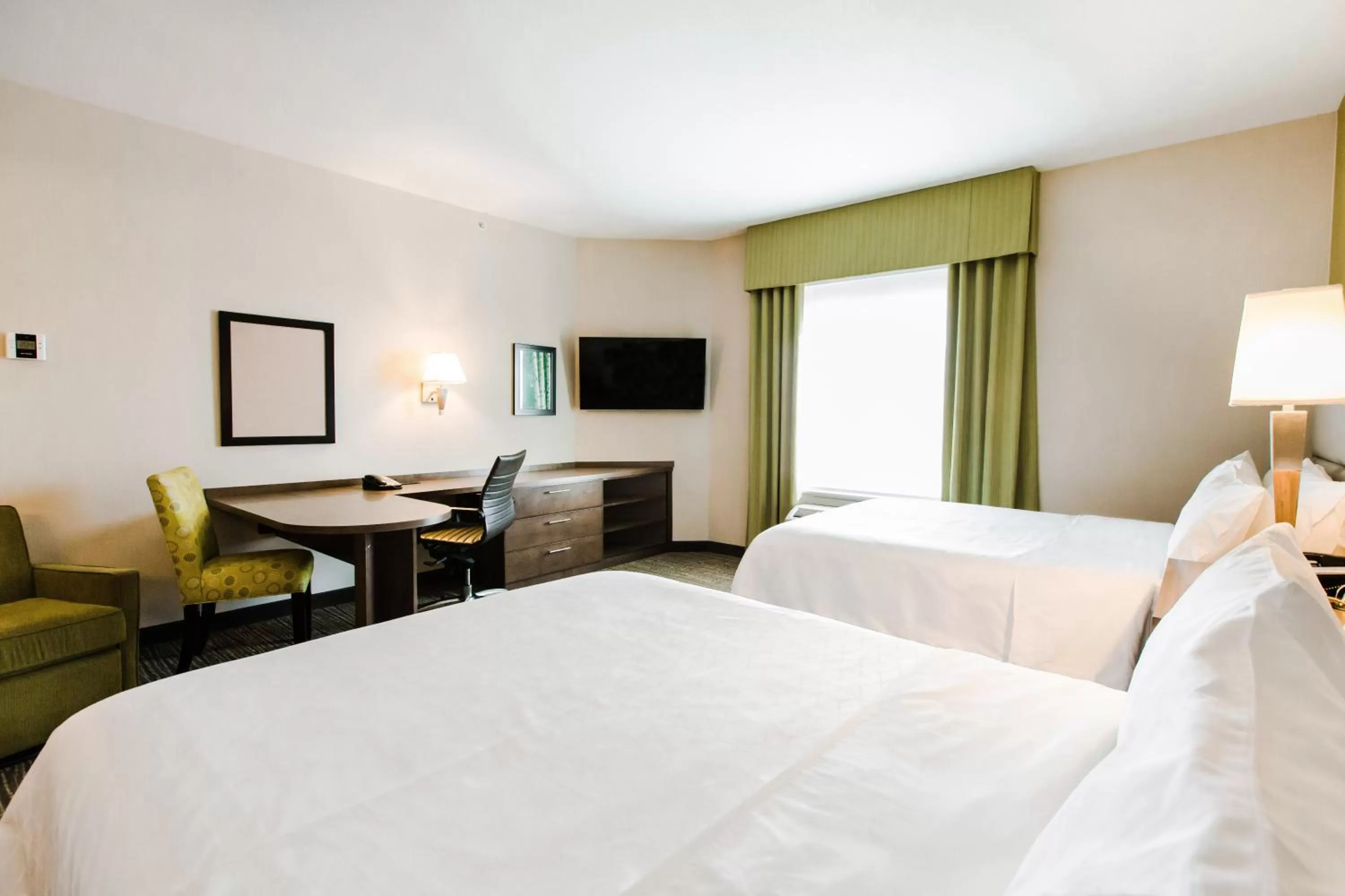Photo of the whole room, Bed in Candlewood Suites West Edmonton - Mall Area by IHG
