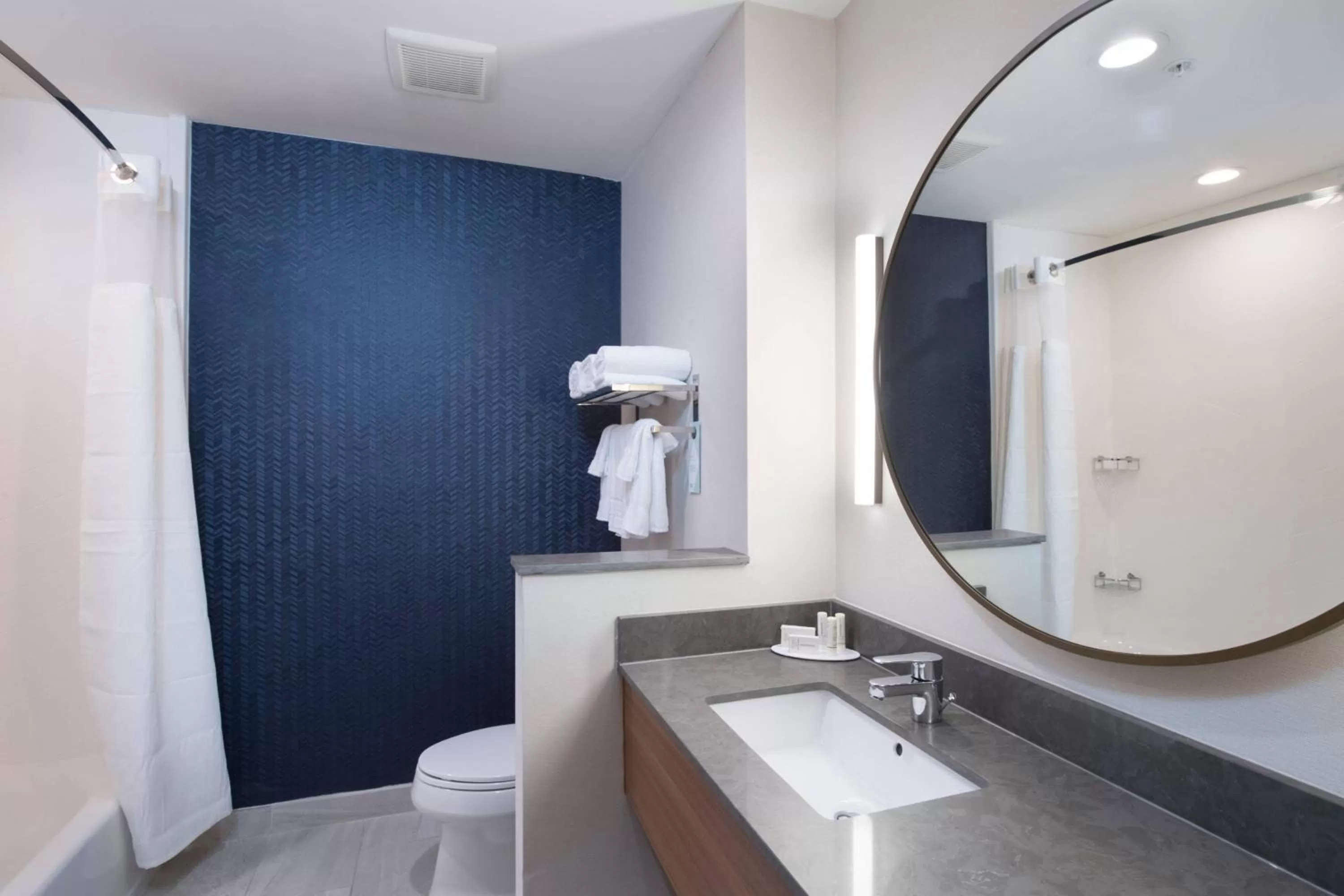 Bathroom in Fairfield Inn & Suites by Marriott Tyler South