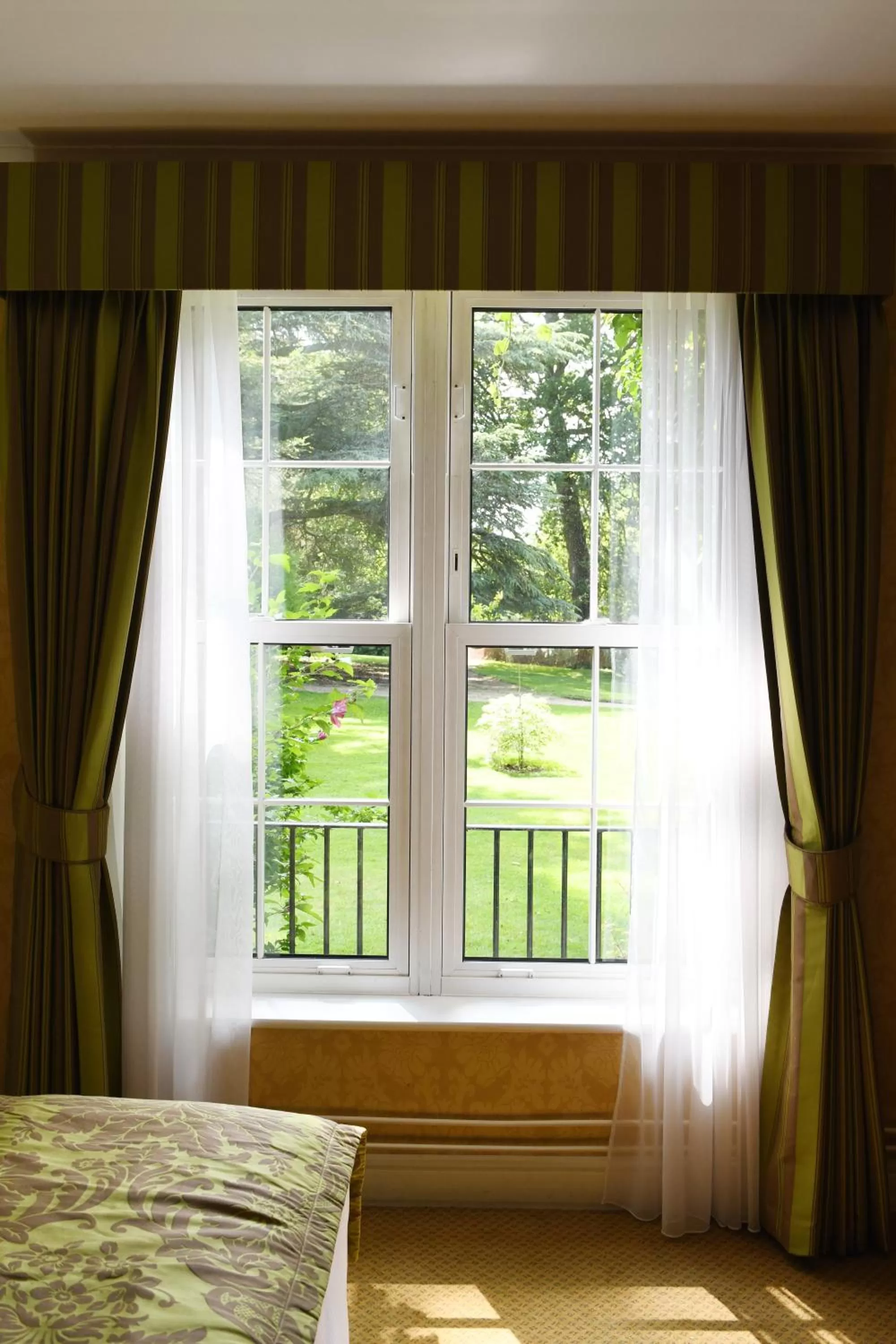 Garden, Bed in West Lodge Park