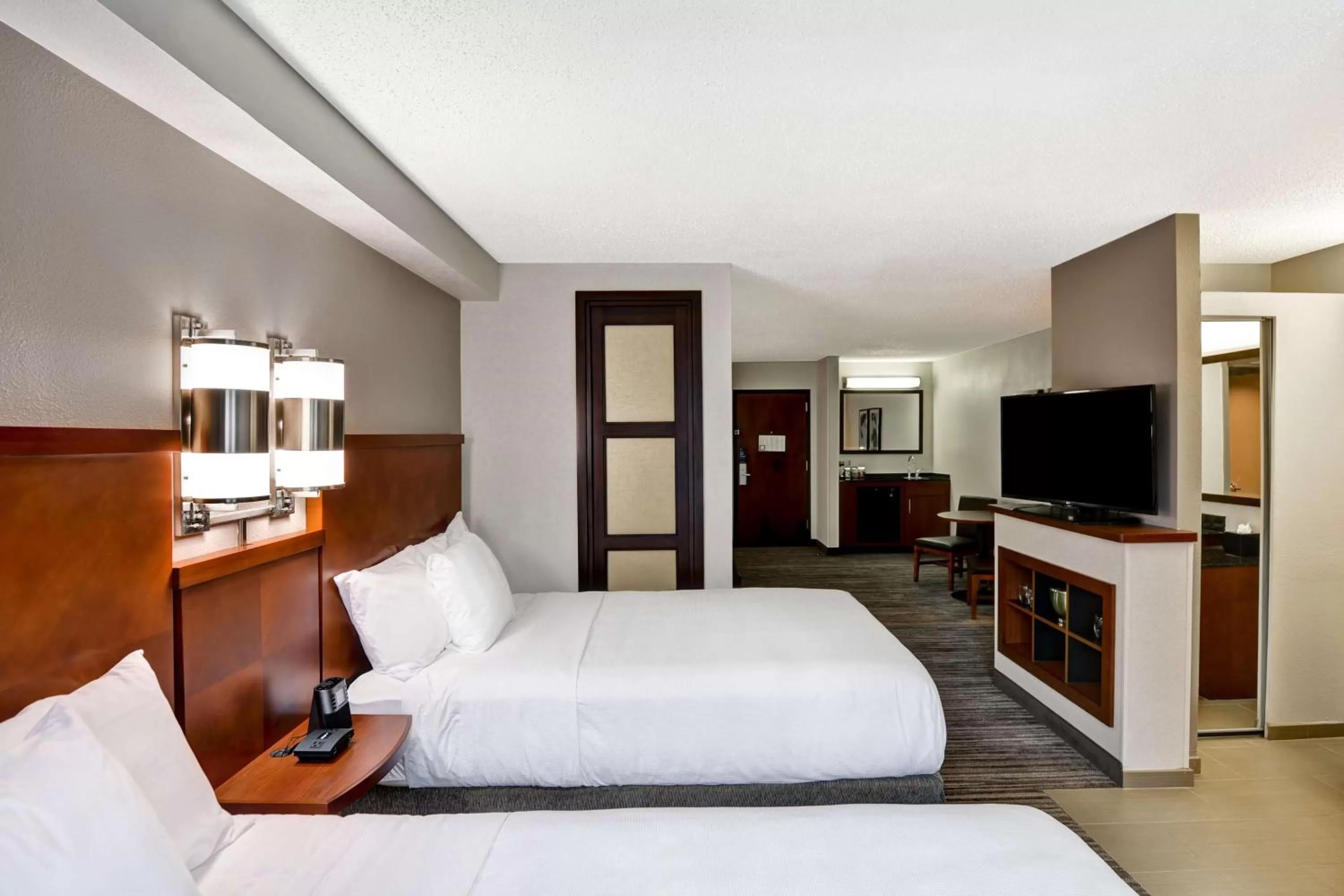 Photo of the whole room, Bed in Hyatt Place Birmingham/Hoover