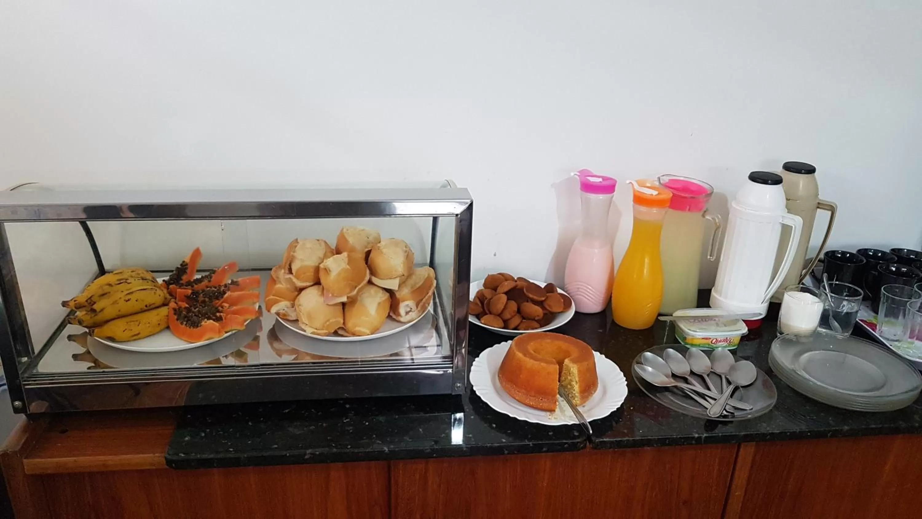 Food and drinks in Hotel Pousada Liberdade