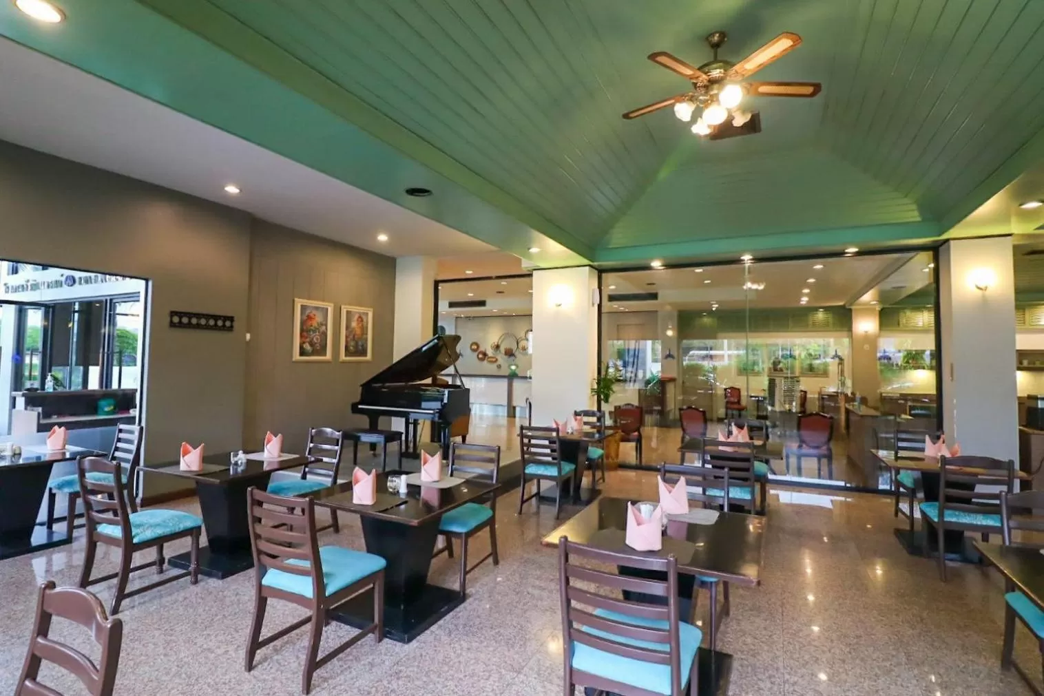Restaurant/places to eat in Hua Hin Grand Hotel and Plaza - SHA Extra Plus