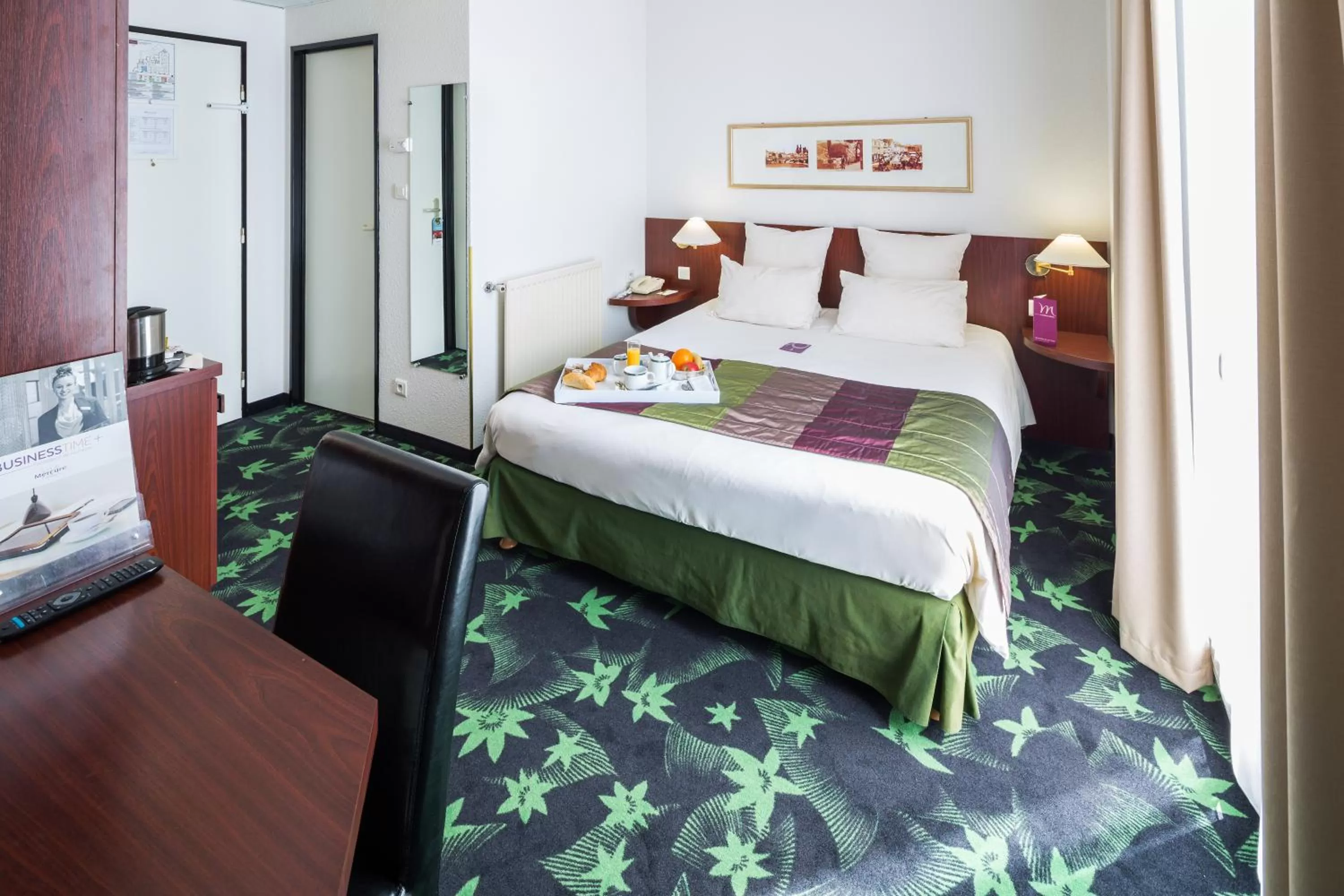 Bed in Mercure Lourdes Impérial