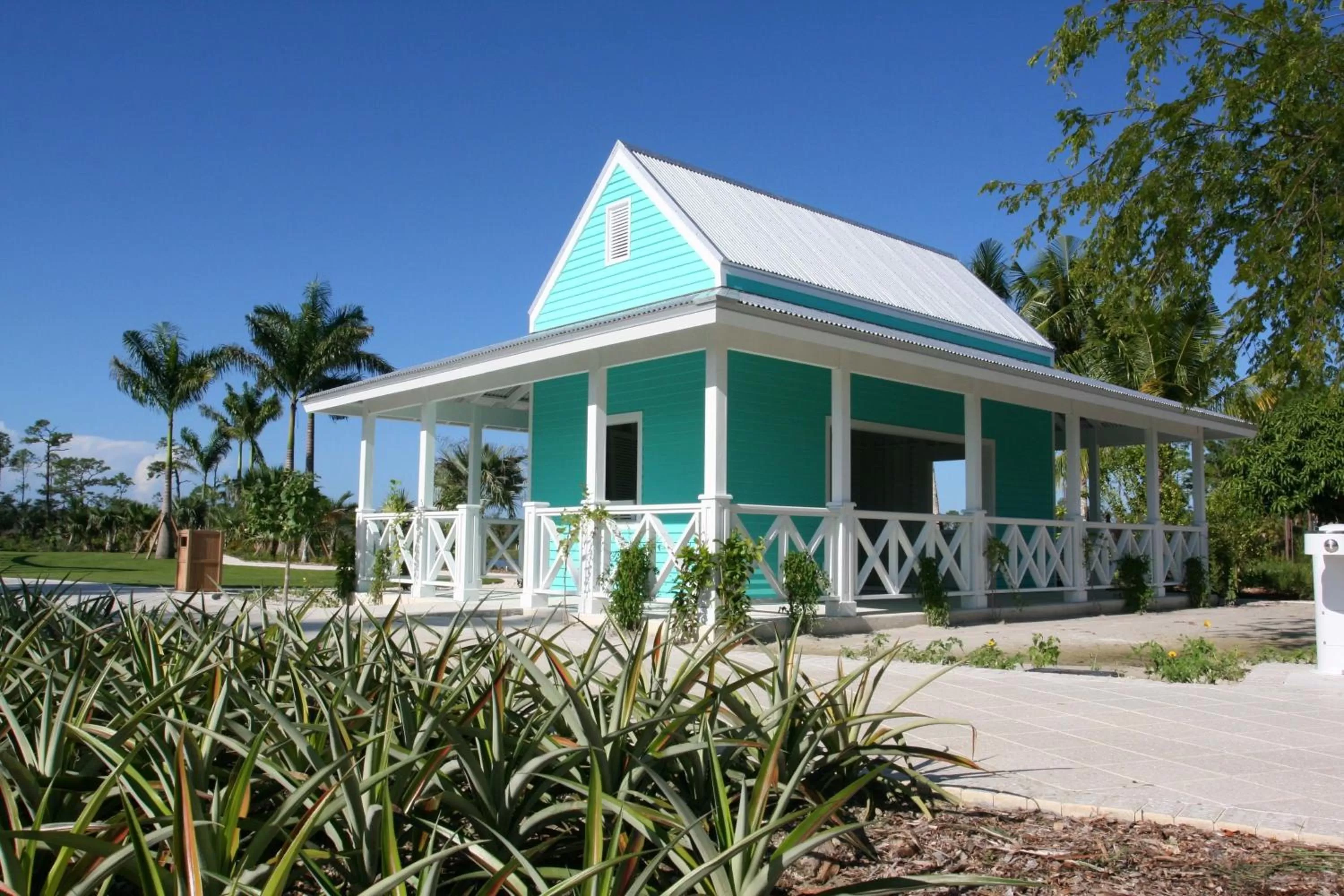 Area and facilities in Holiday Inn Express & Suites Naples Downtown - 5th Avenue by IHG