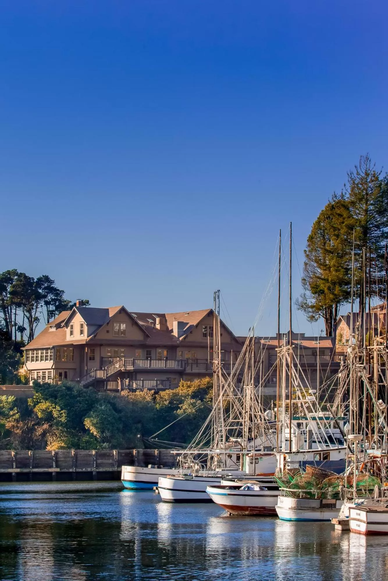 Property building in Noyo Harbor Inn