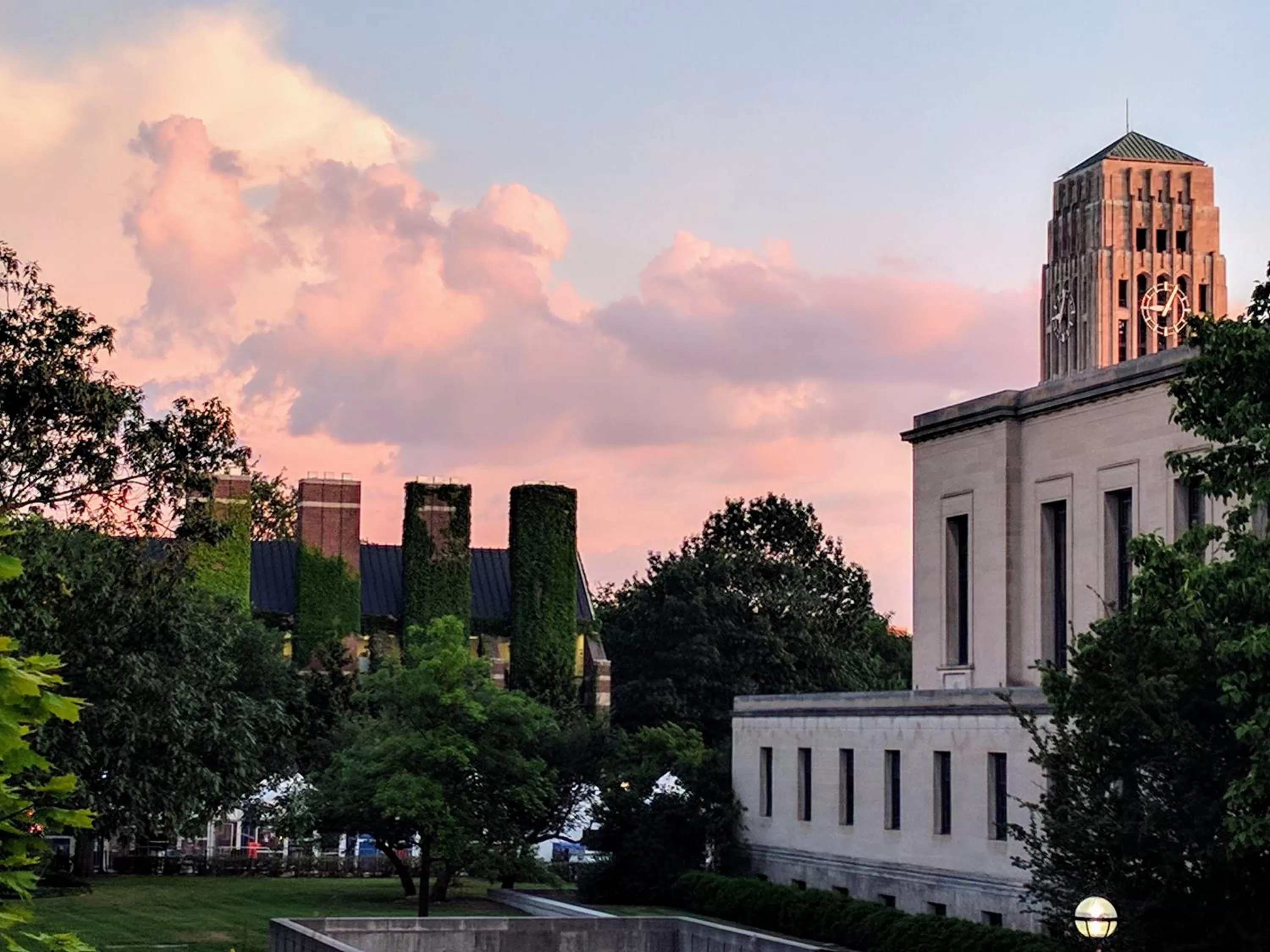 Property building in Ann Arbor Bed and Breakfast