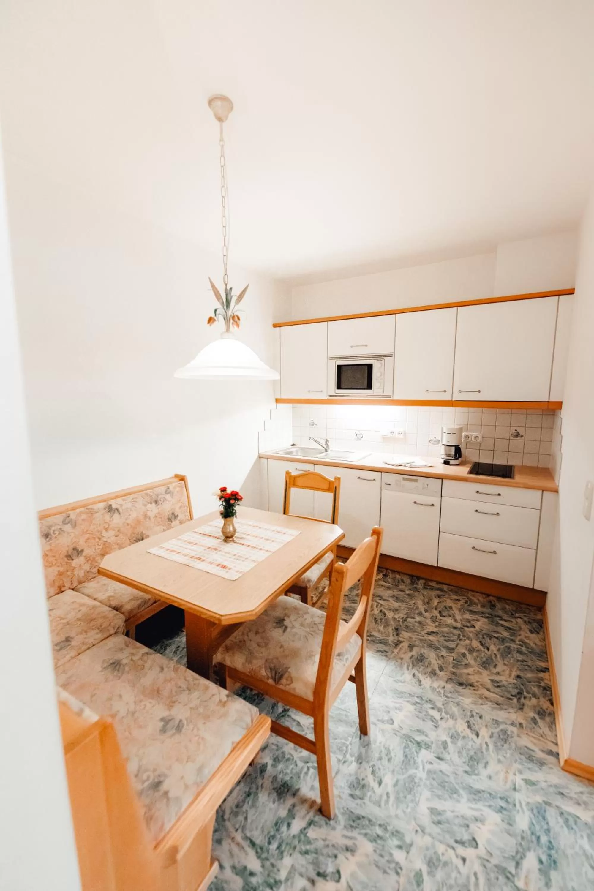 kitchen in Dandler - Zimmer und Ferienwohnungen