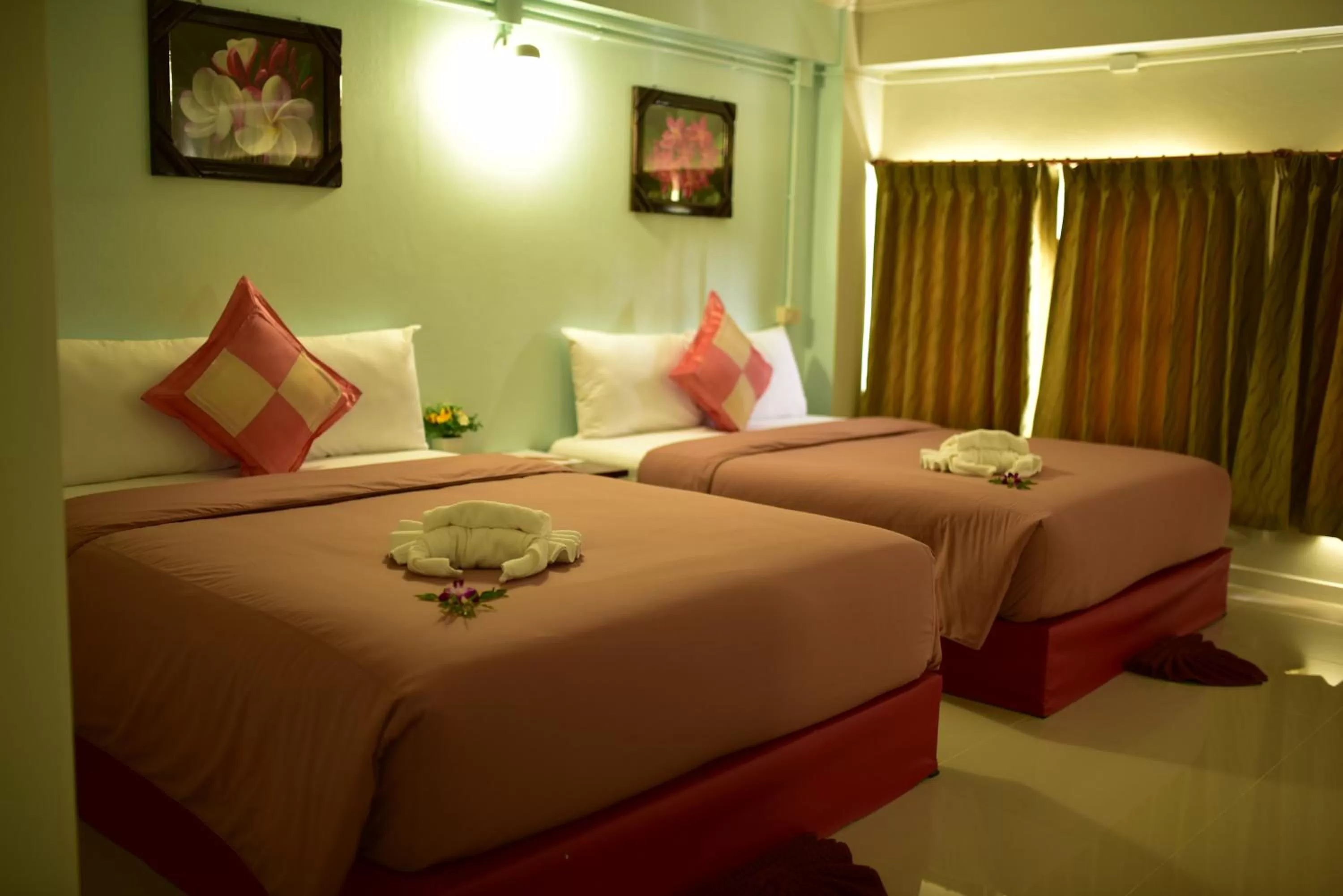 Photo of the whole room, Bed in Anchalee Resort