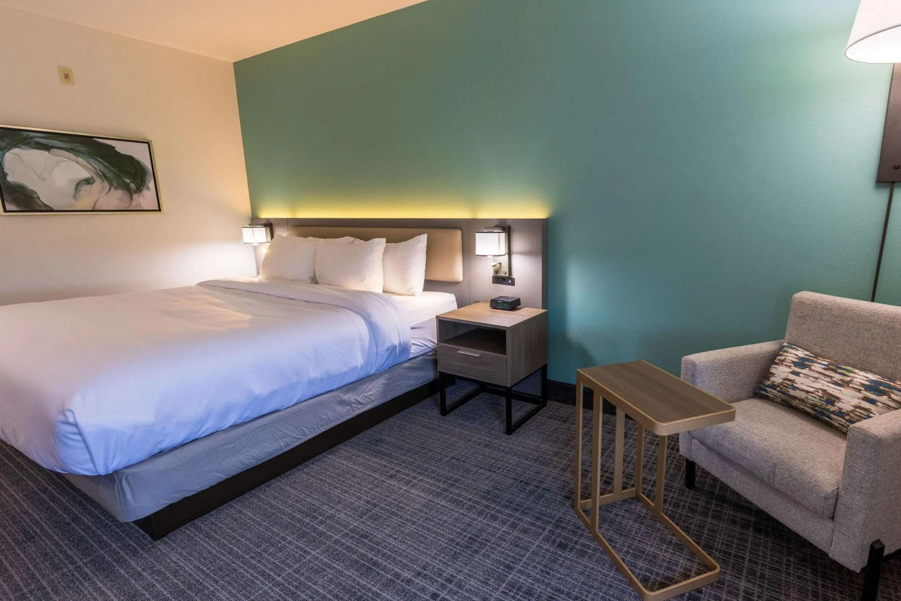 Bedroom, Bed in La Quinta by Wyndham New Iberia