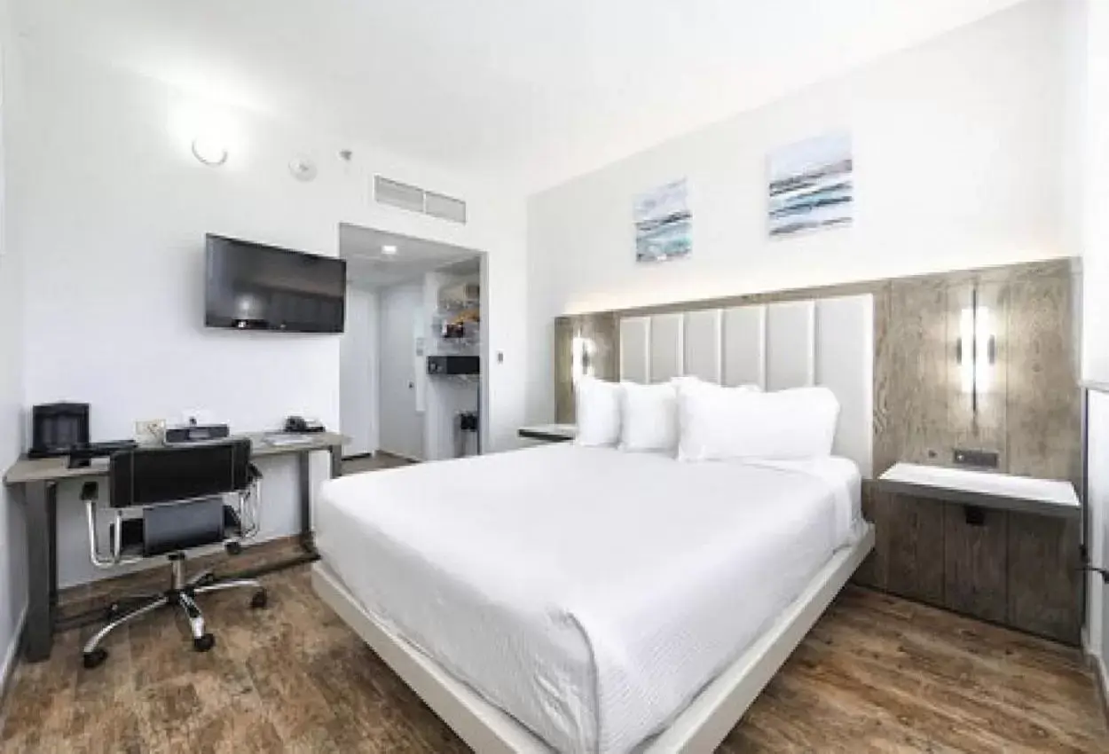 Queen Room in San Juan Airport Hotel Queen Room in San Juan Airport Hotel