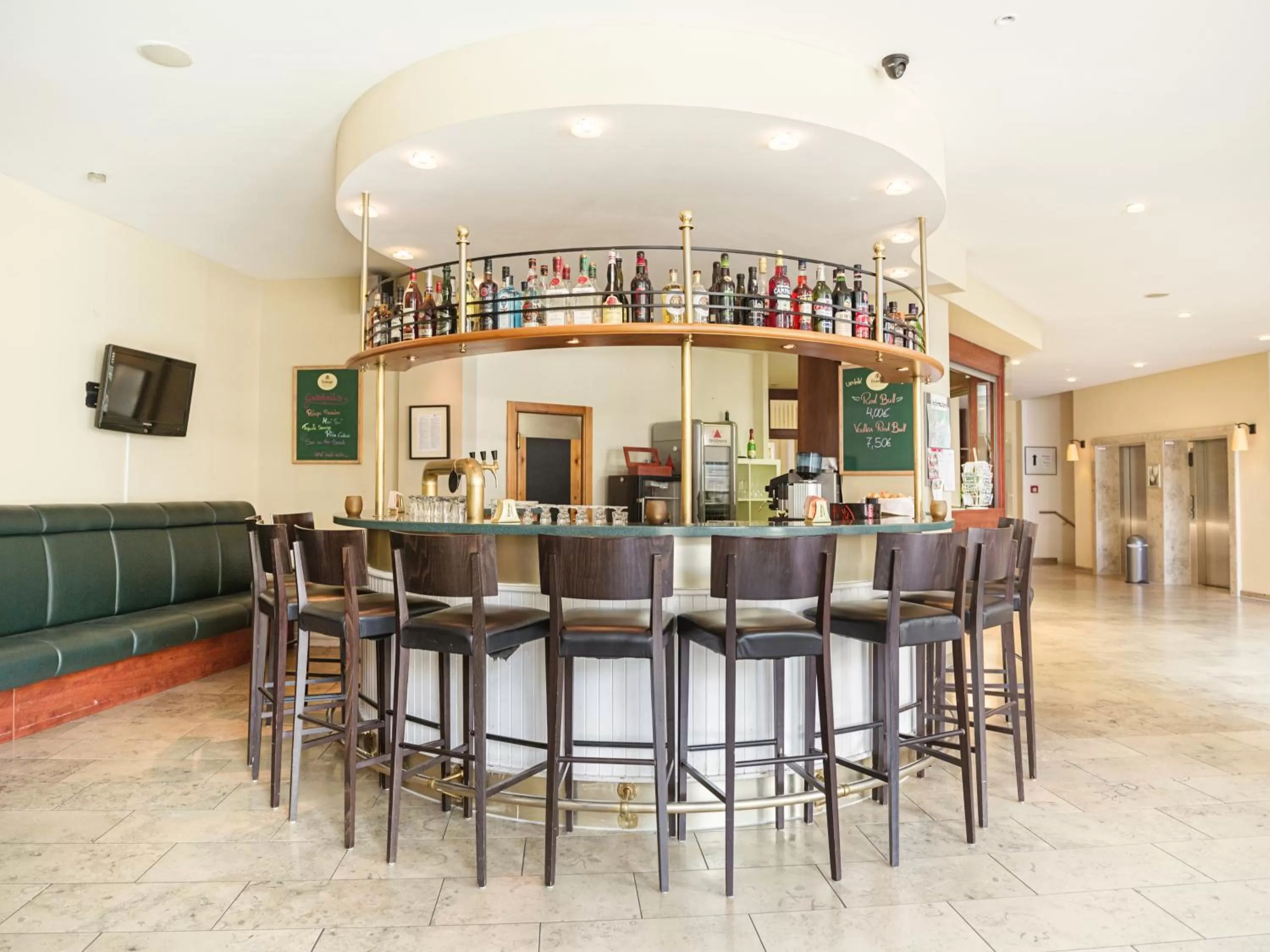 Lounge or bar in Hotel am Schloß Köpenick by Golden Tulip