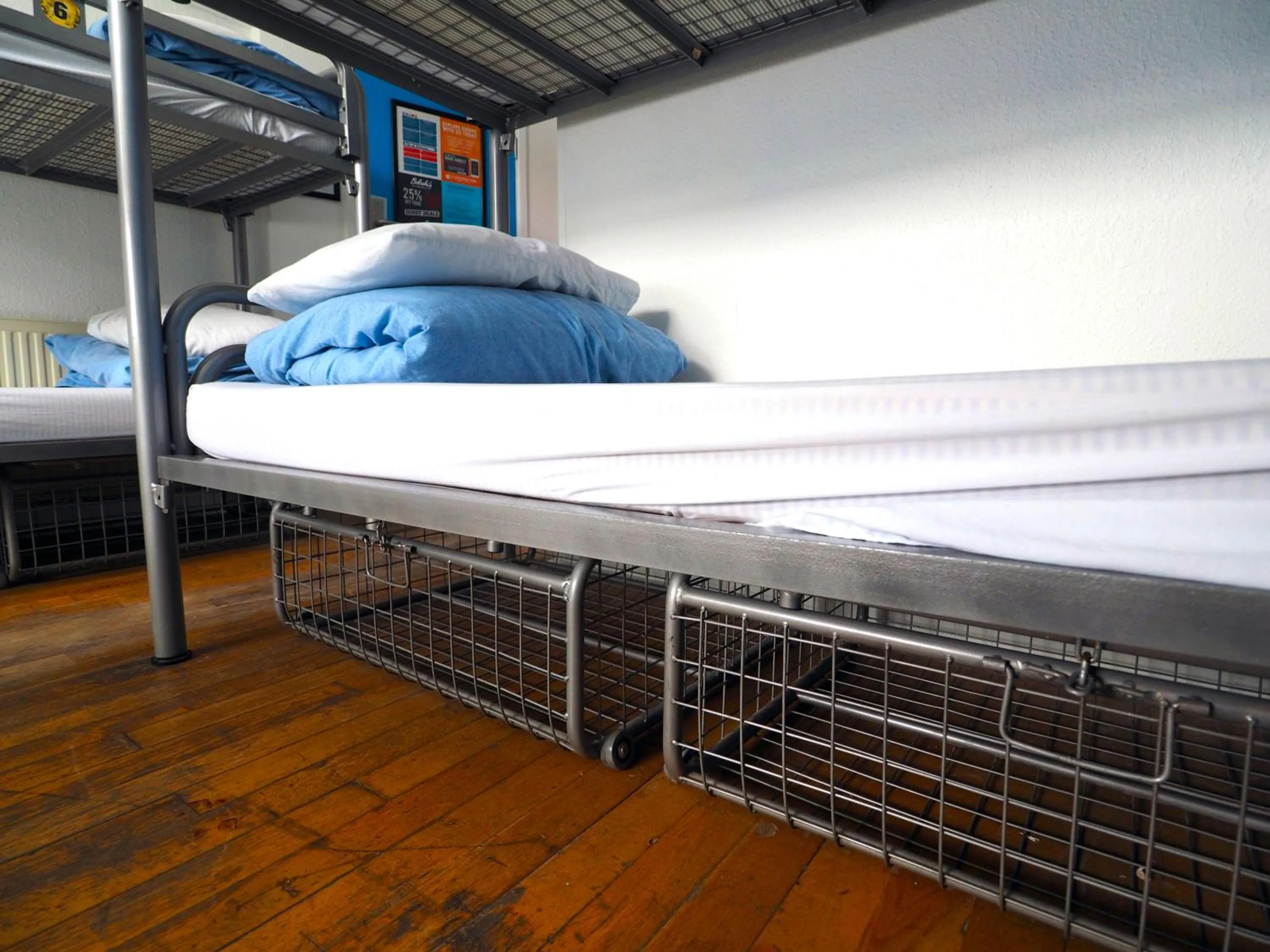 Bedroom, Bed in St Christopher's Inn Newquay