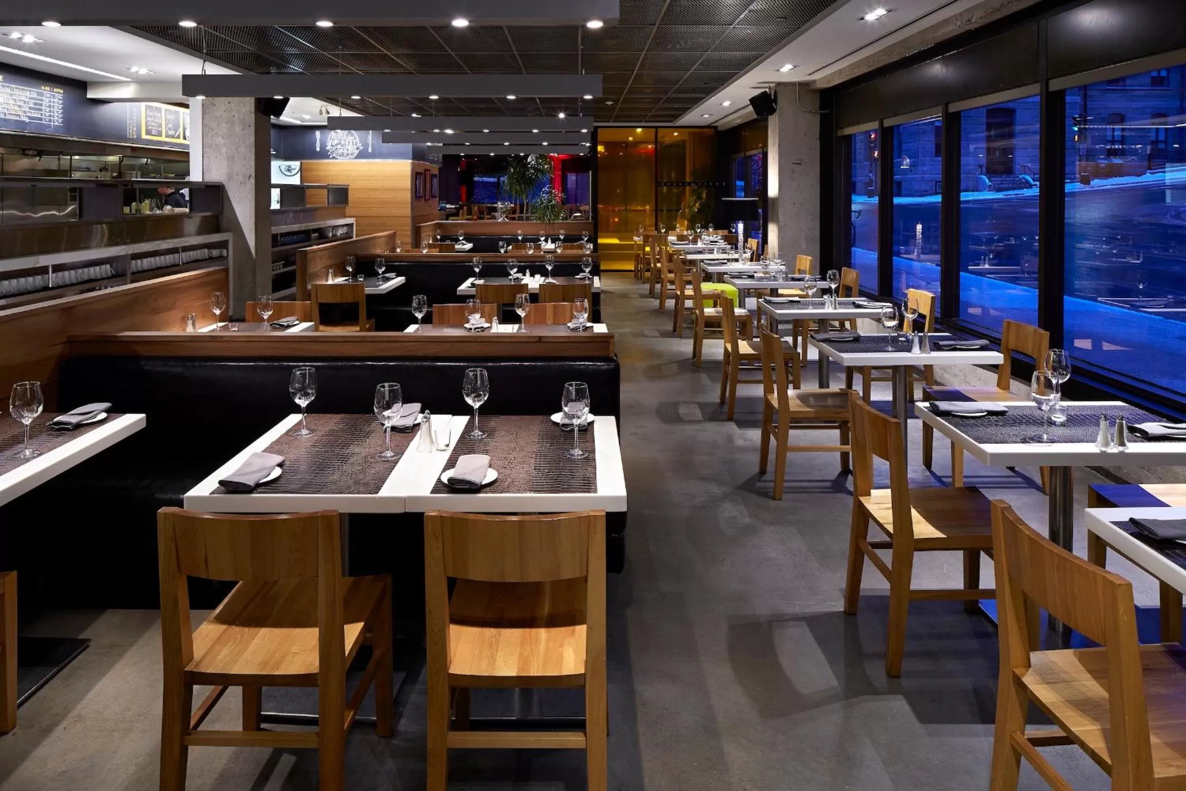 Restaurant/places to eat in The Barrington Hotel