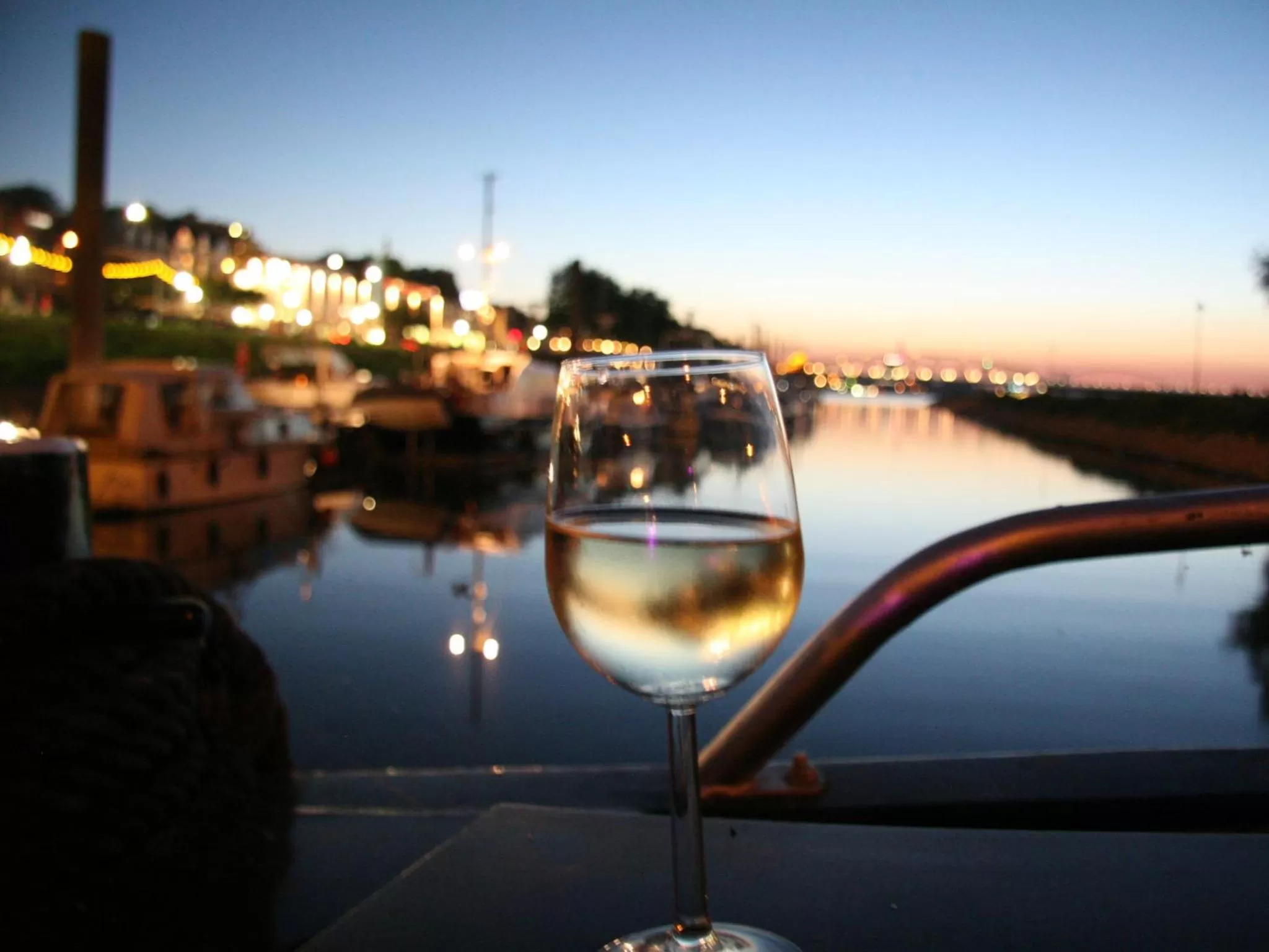 River view in Boat 'Opoe Sientje'