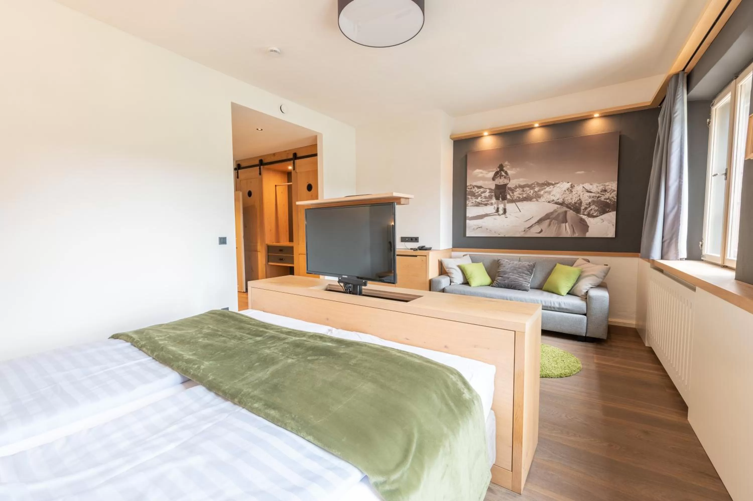 Bed in LANDHOTEL ALTE ZOLLSTATION- Historical Building