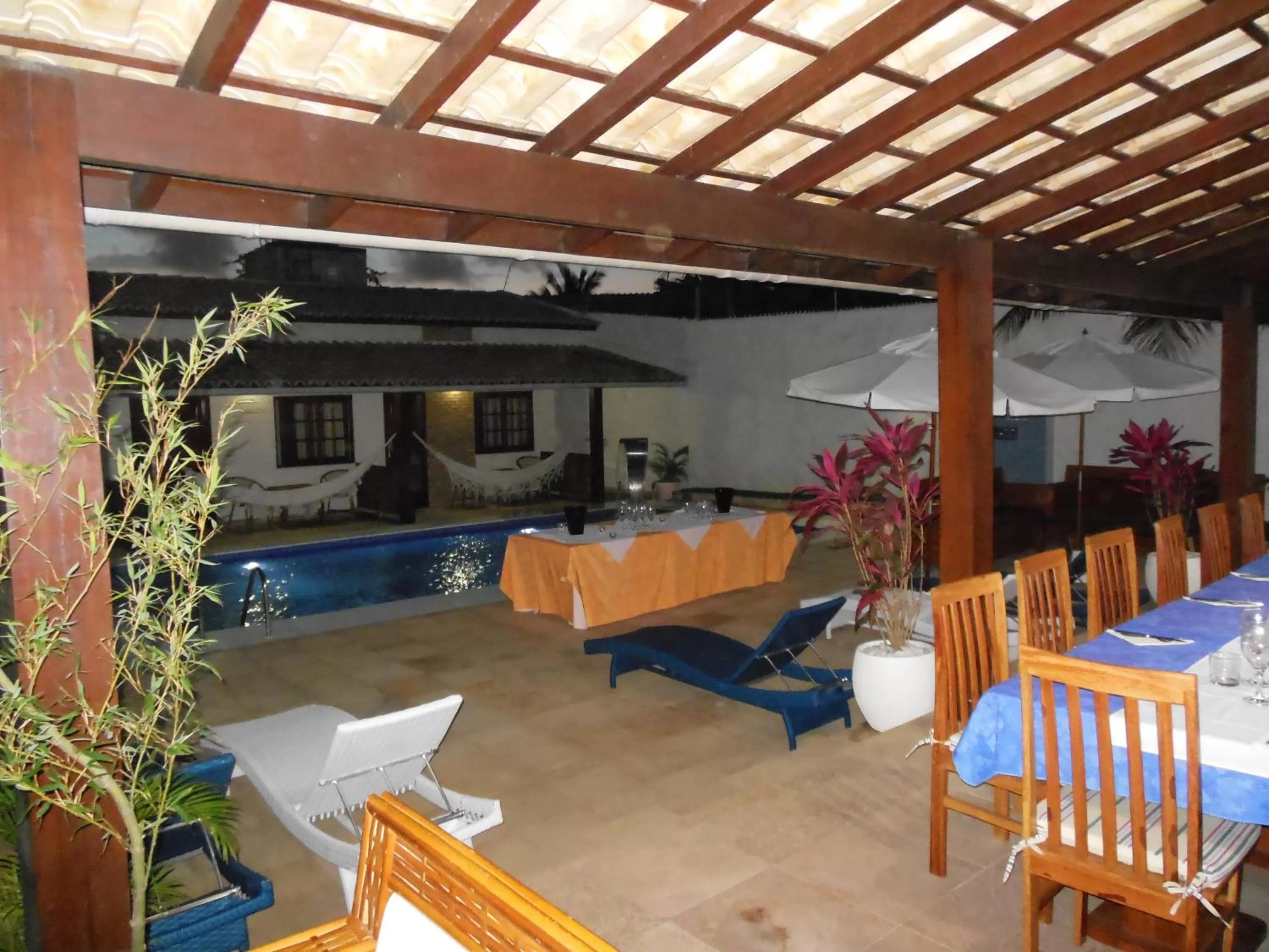 Restaurant/Places to Eat in Hotel Pousada Salvador Paradise