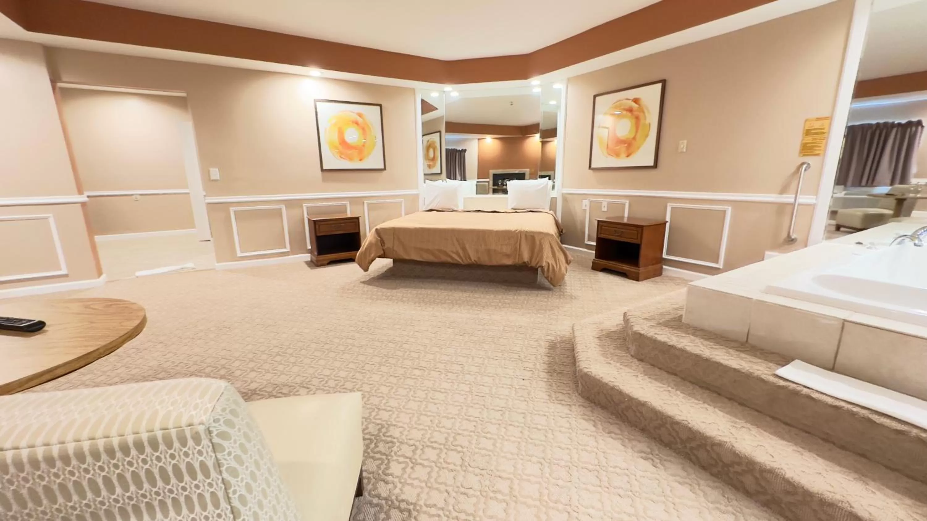 Bed in Inn of the Dove Harrisburg-Hershey Romantic Suites