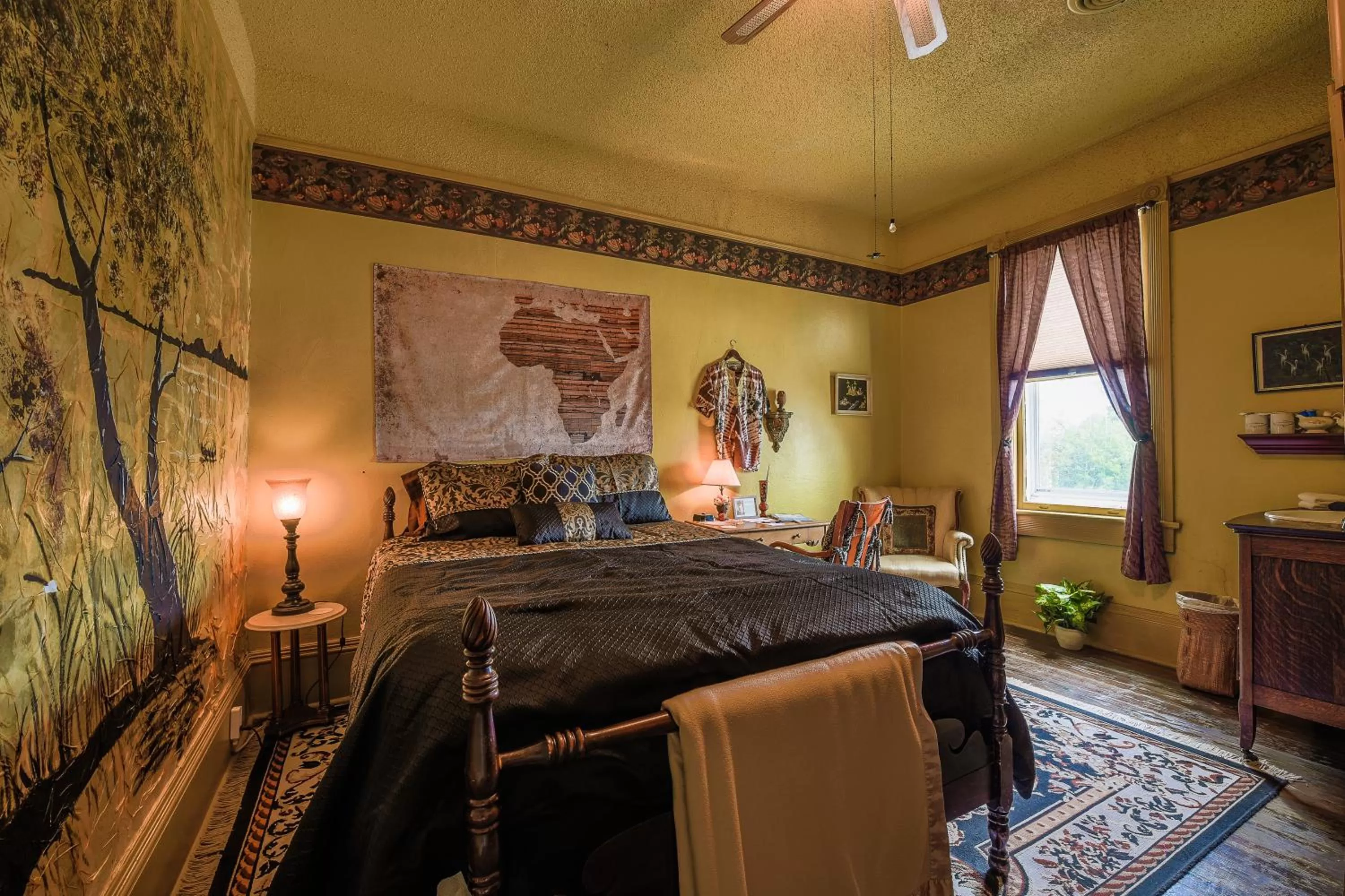 Photo of the whole room, Bed in Simmons-Bond Inn Bed & Breakfast