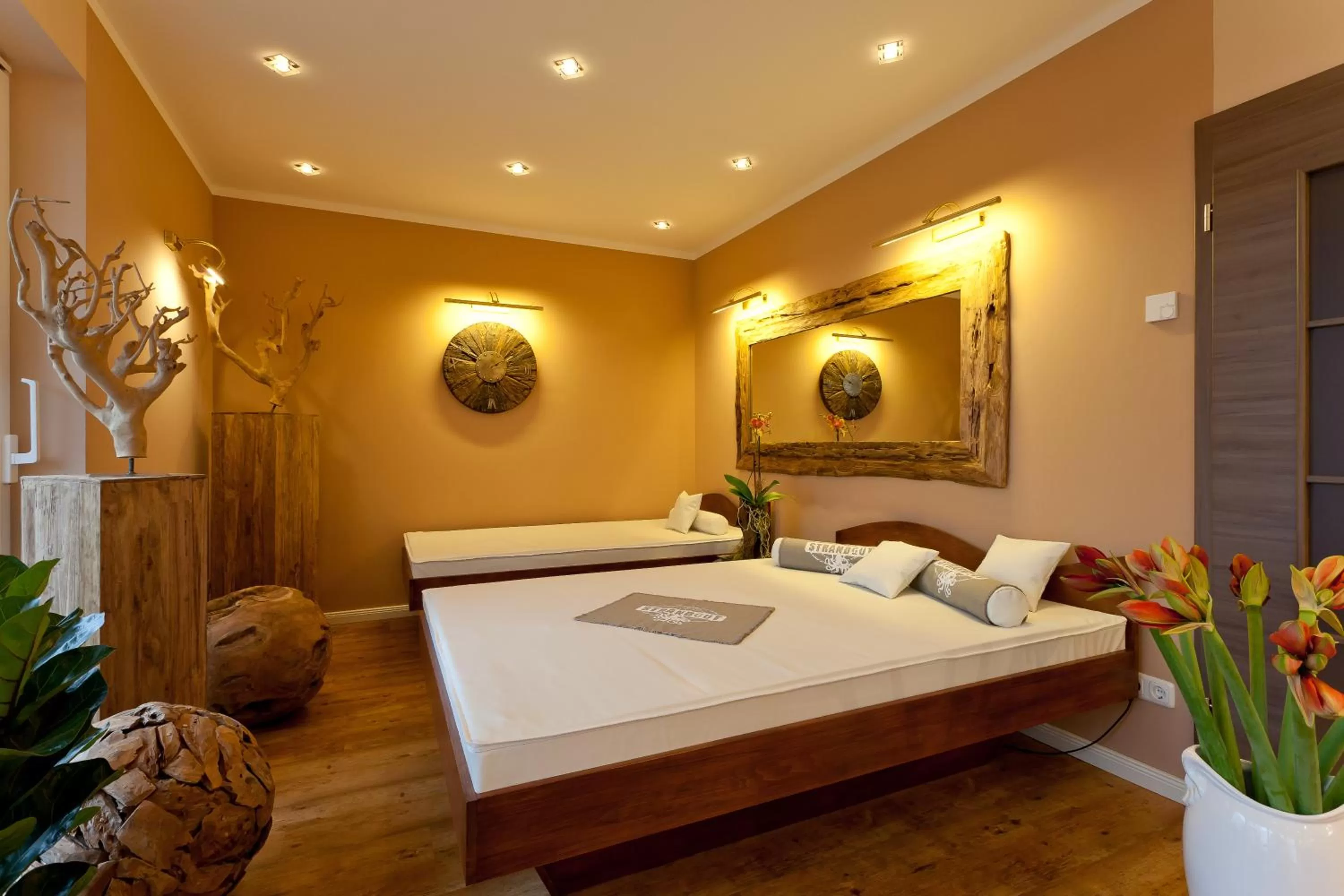 Spa and wellness centre/facilities, Bed in Hotel-Marks-Garni
