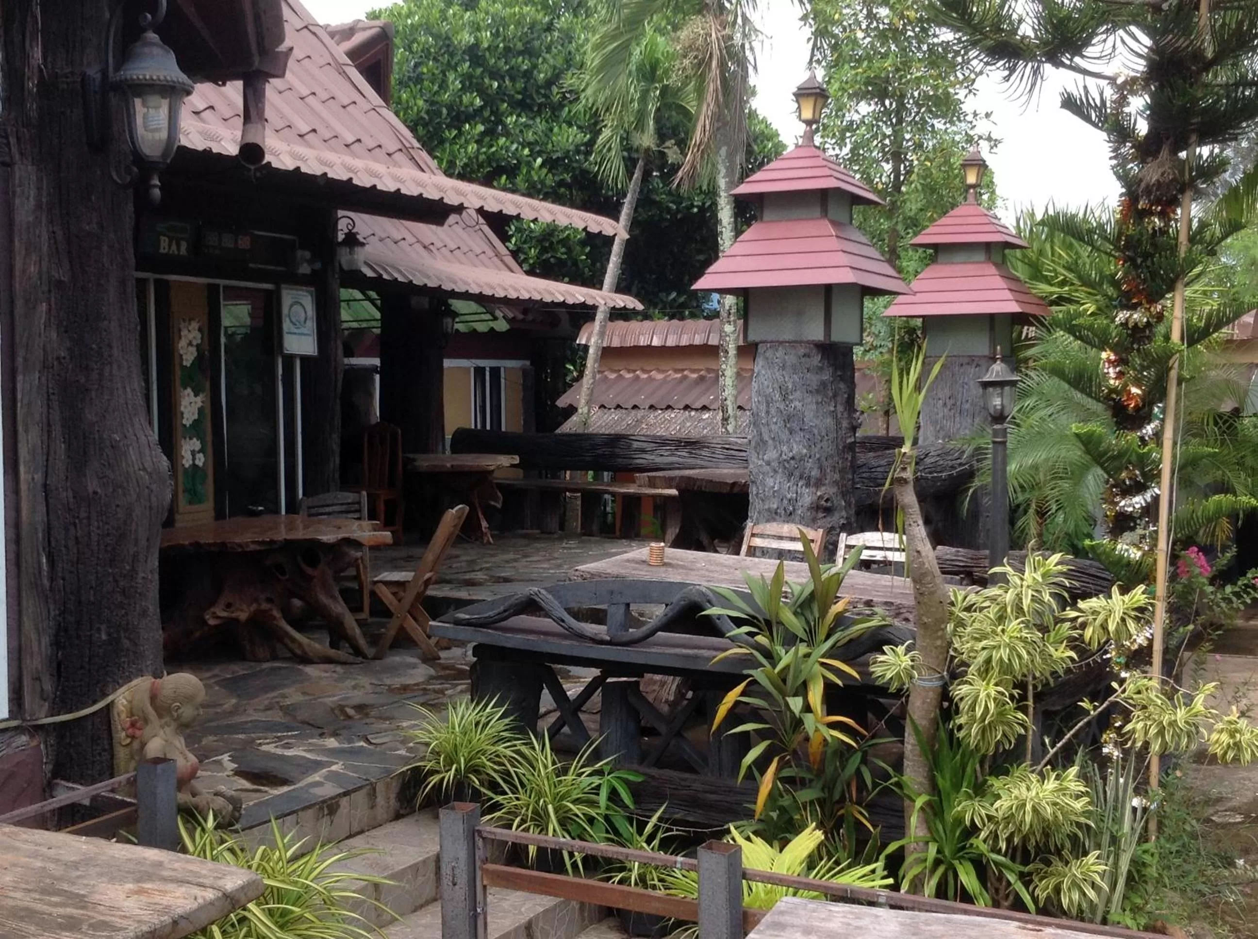 Restaurant/places to eat, BBQ Facilities in Happy Resort Bandung