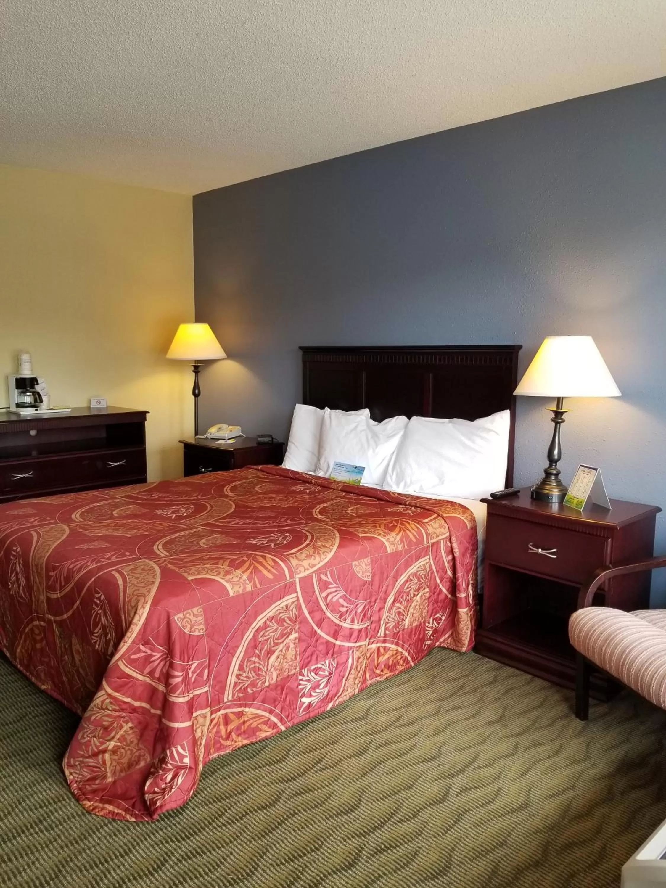 Photo of the whole room in Days Inn by Wyndham Lexington