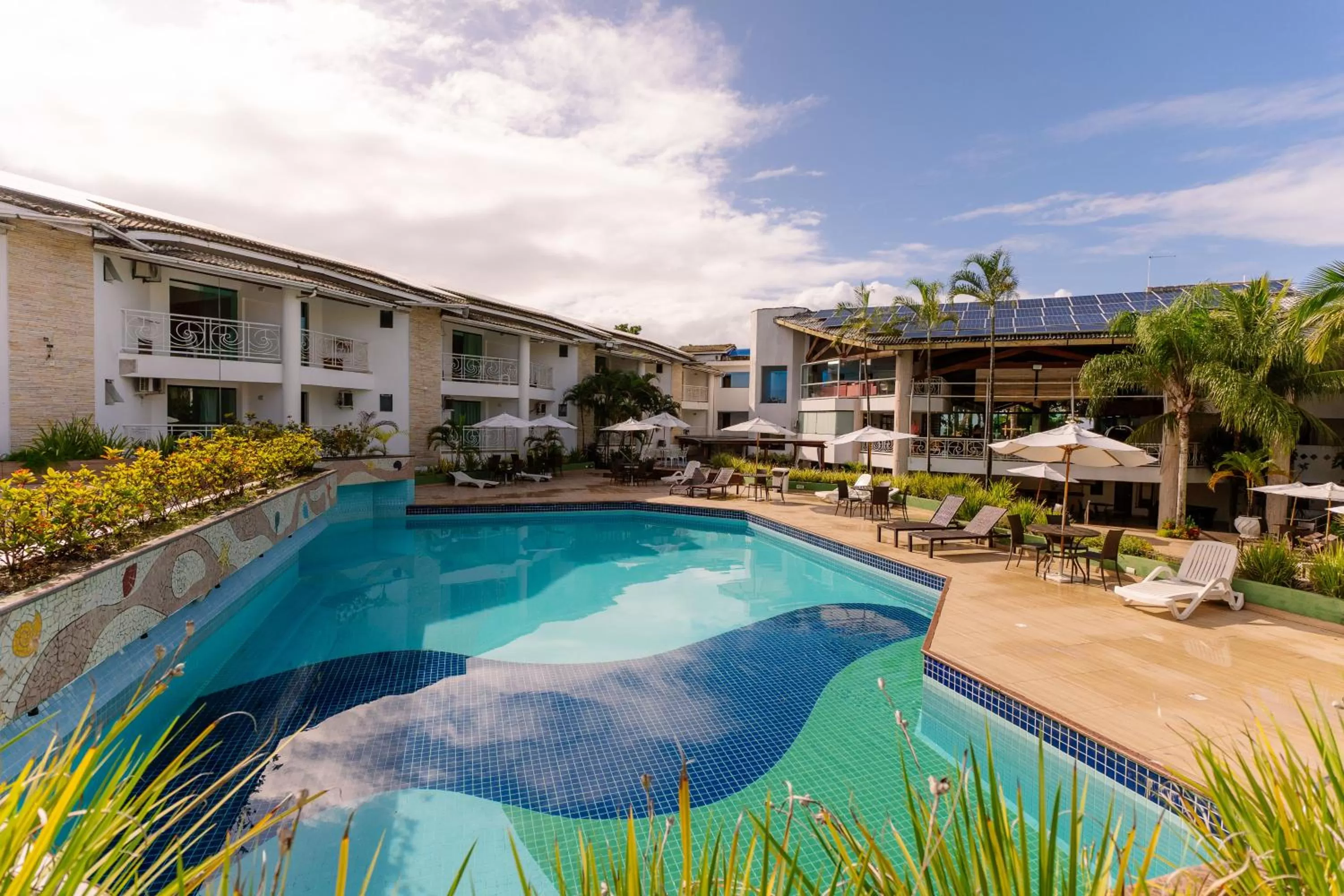 Swimming pool in Portal Beach - Rede Soberano