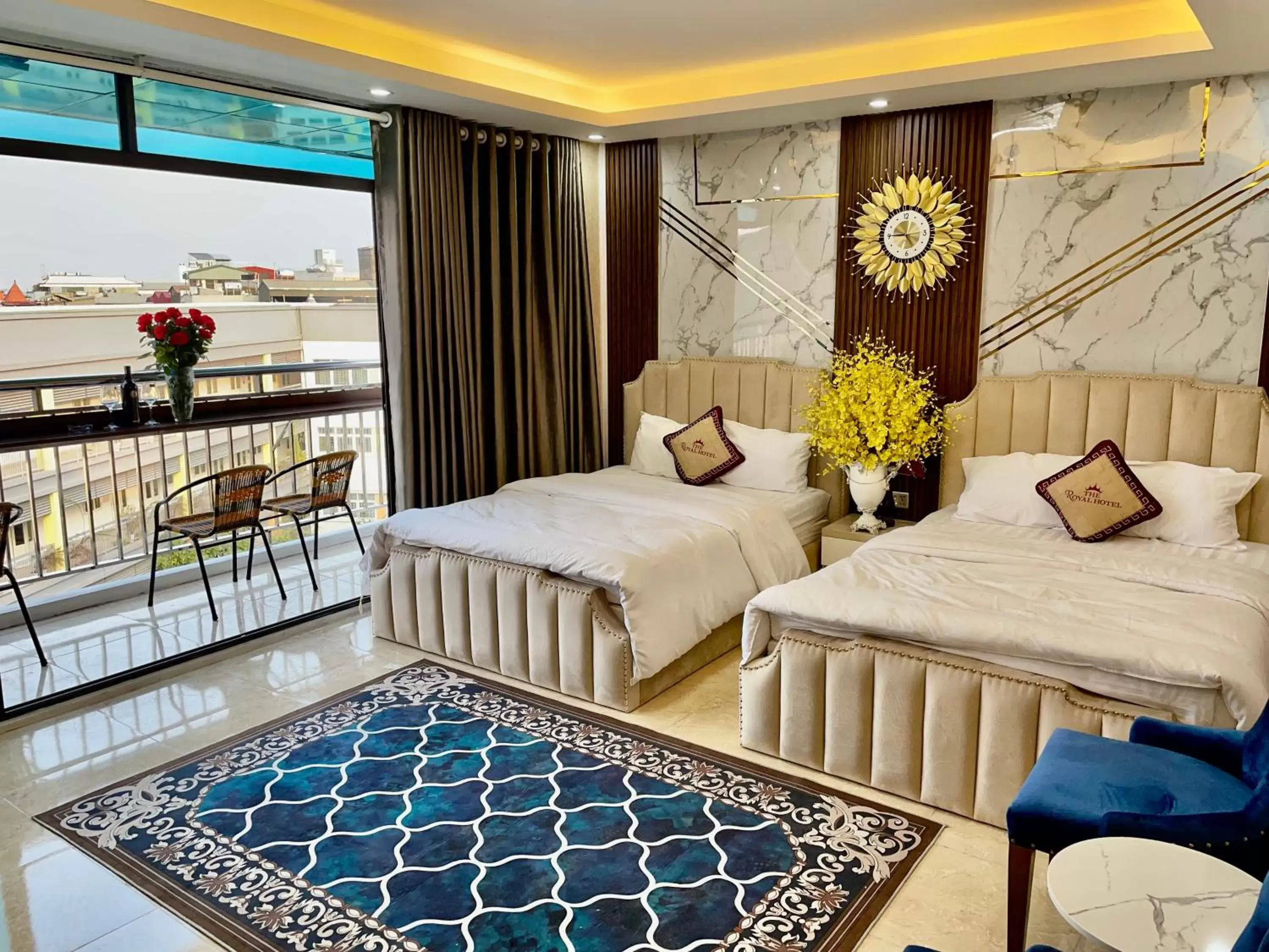 Family Suite with Balcony in The Royal Hotel Near West Lake Family Suite with Balcony in The Royal Hotel Near West Lake