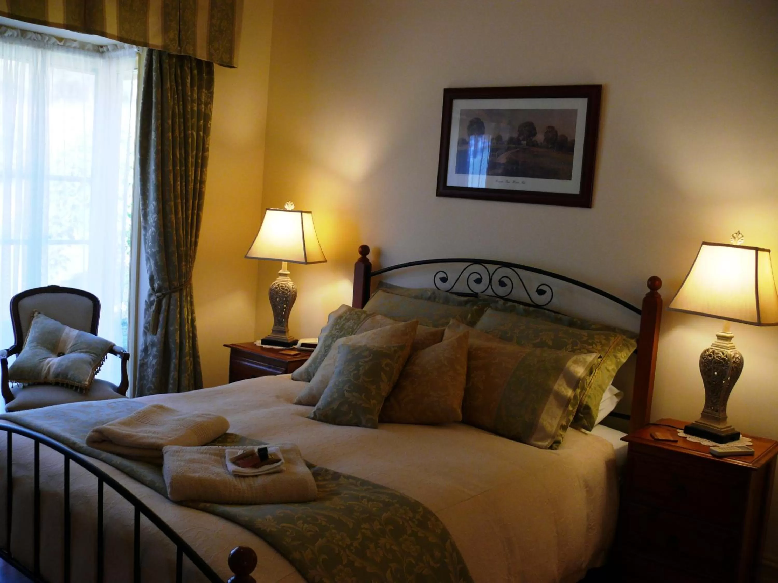 Bedroom, Bed in Pericoe Retreat