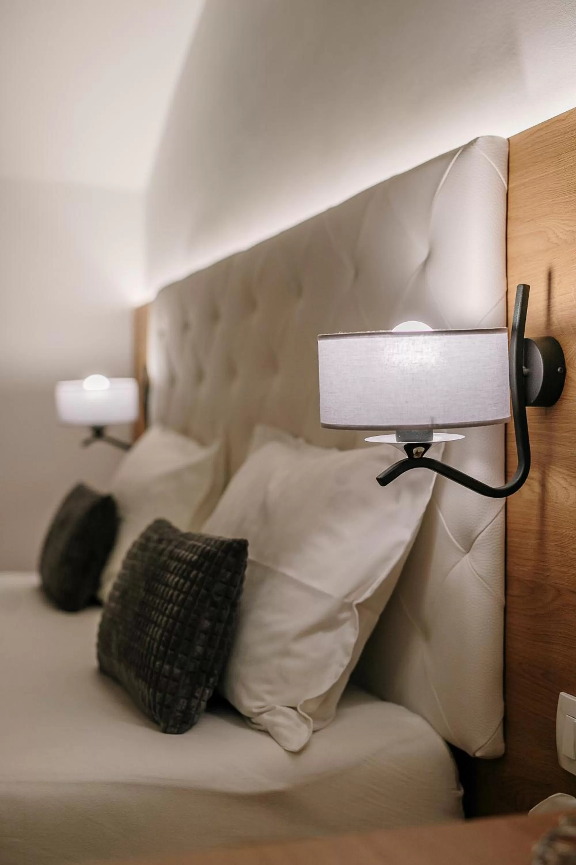 Property building, Bed in Operna klet Ljubljana