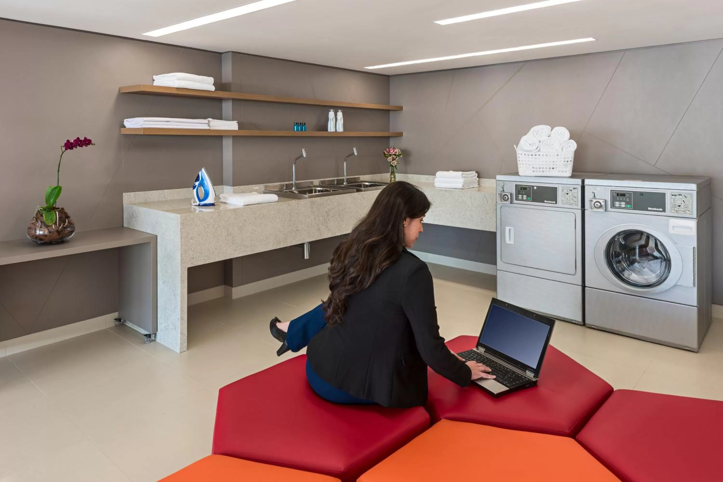 People in Mercure Jundiai Shopping