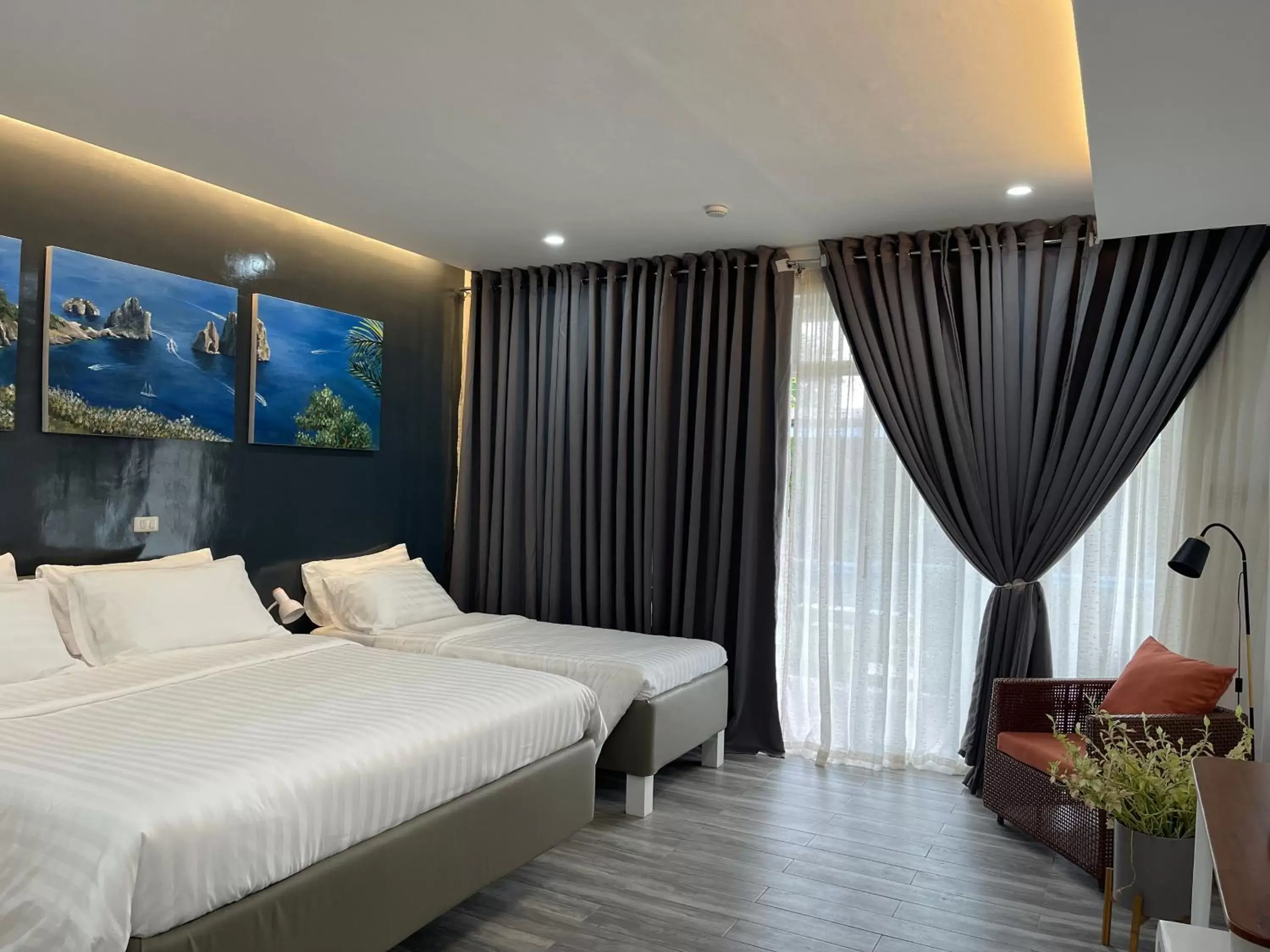 King Room with Pool View in Bella Napoli Resort & Resto King Room with Pool View in Bella Napoli Resort & Resto