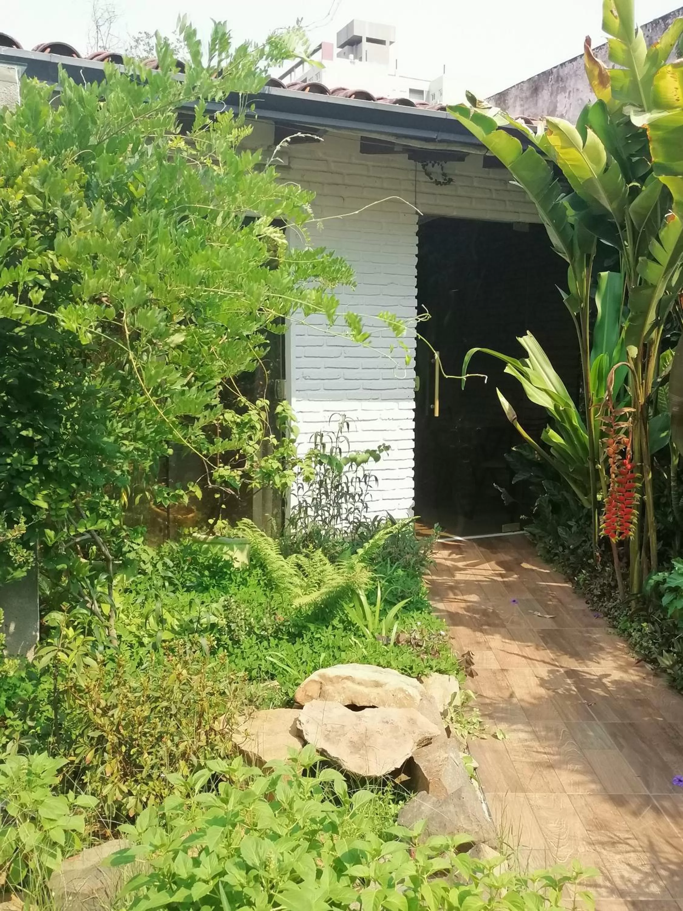 Property building in Granados B&B