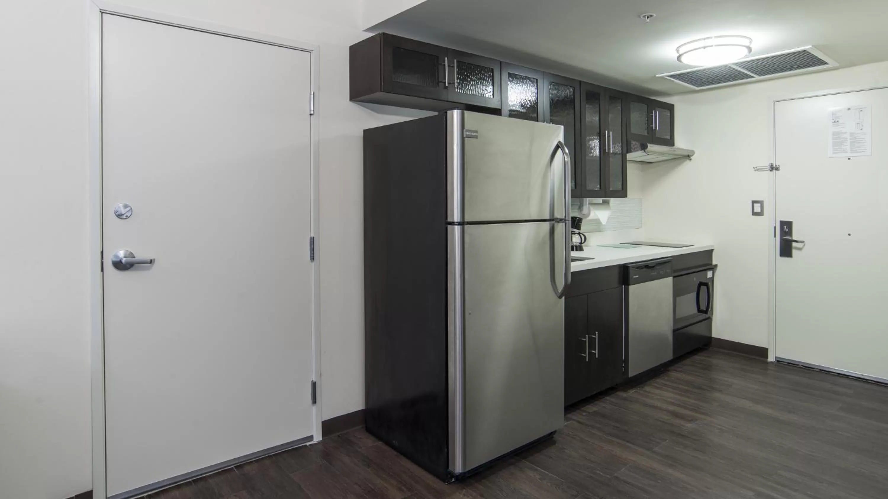 Kitchen or kitchenette in Candlewood Suites - Queretaro Juriquilla by IHG