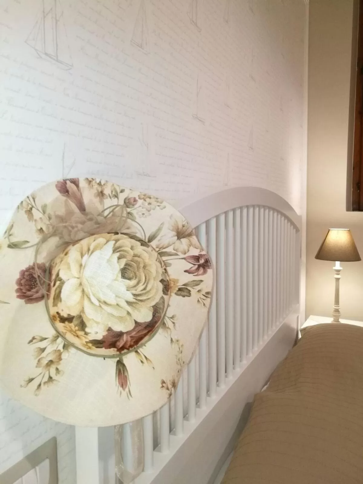 Decorative detail, Bed in B&B VelAmare