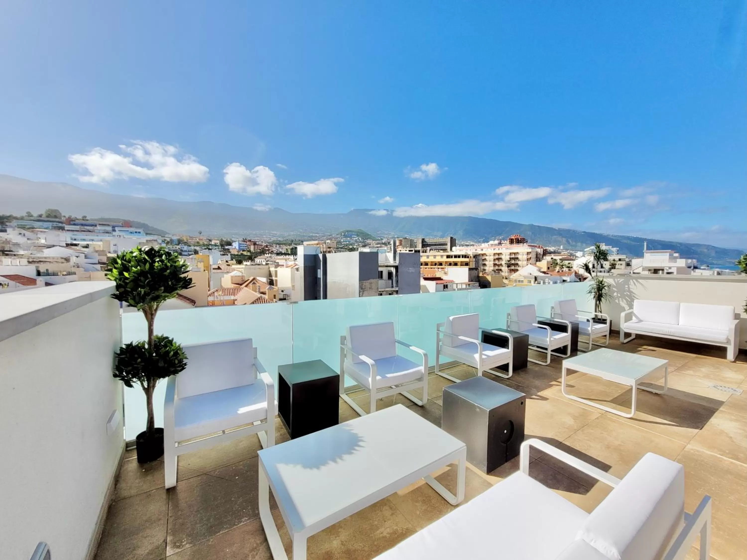 Shower in Puerto Azul