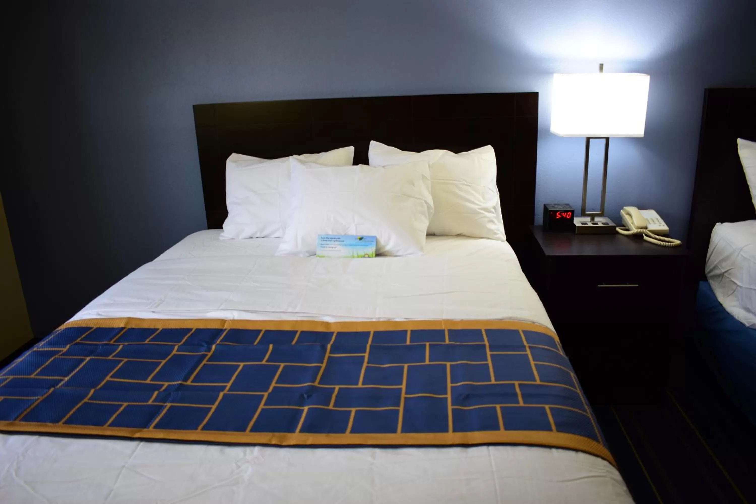 Bed in Days Inn by Wyndham Augusta