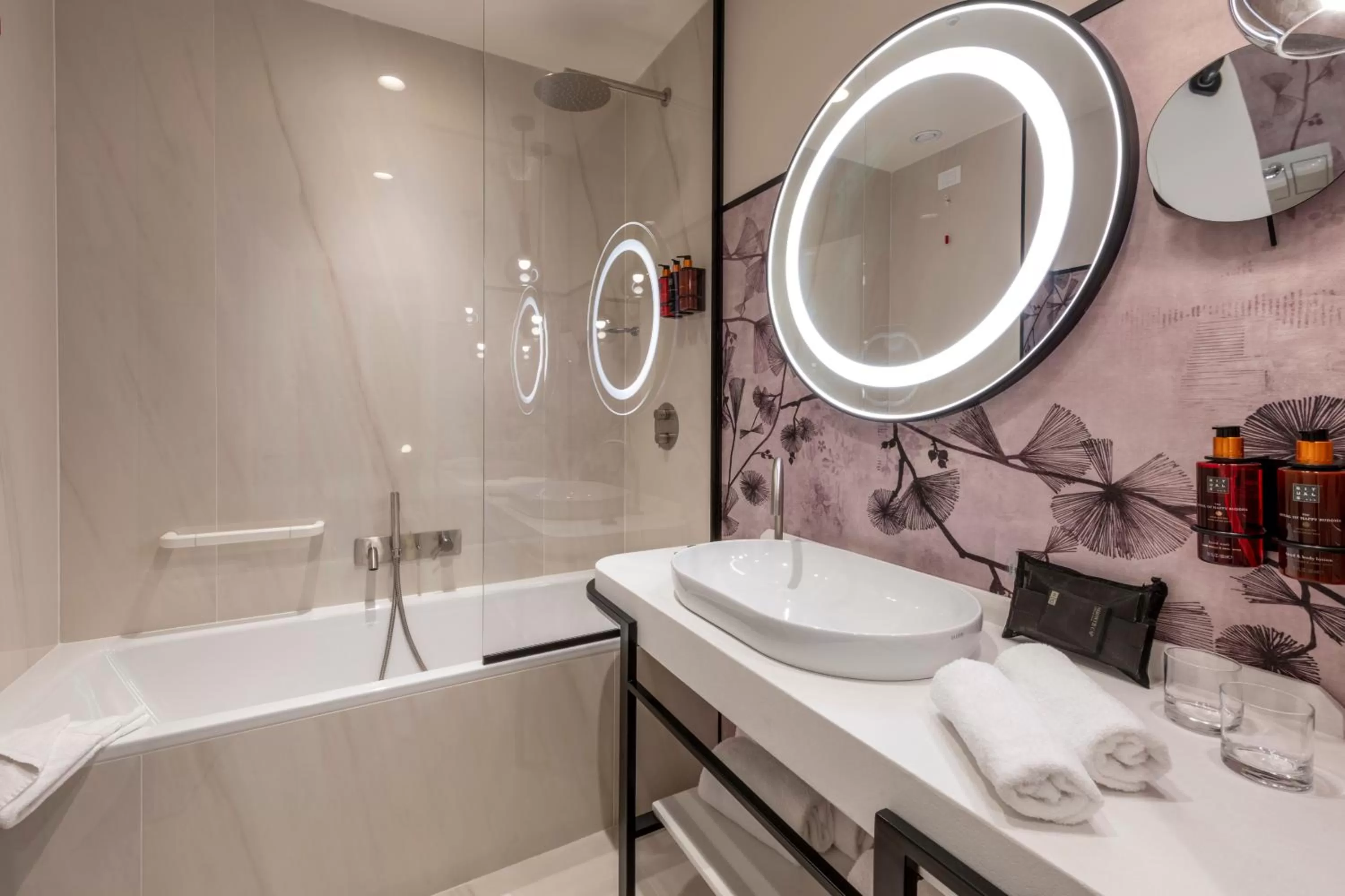 Bathroom in H10 Palazzo Galla