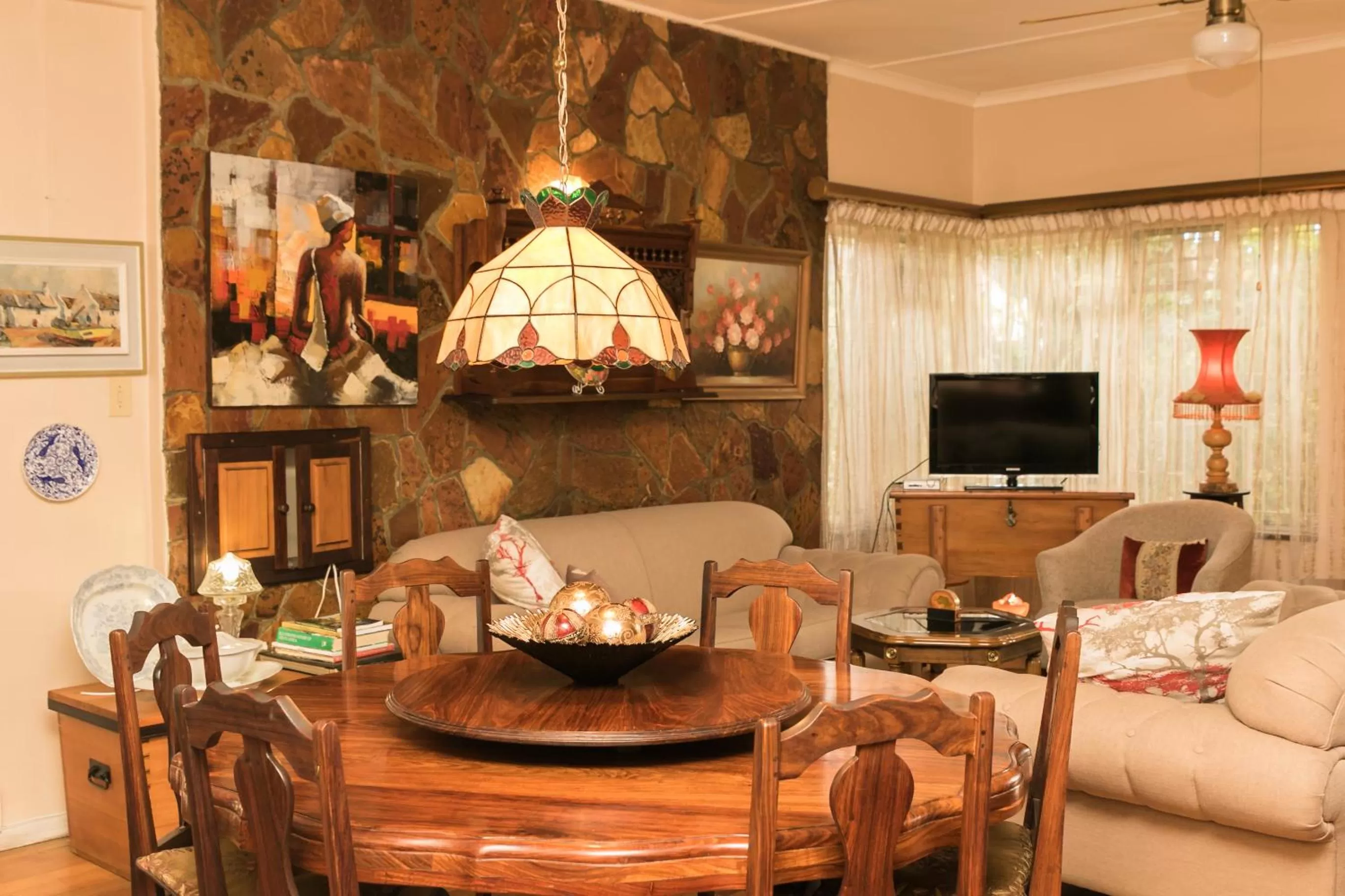 Dining area, Seating Area in Beau & I