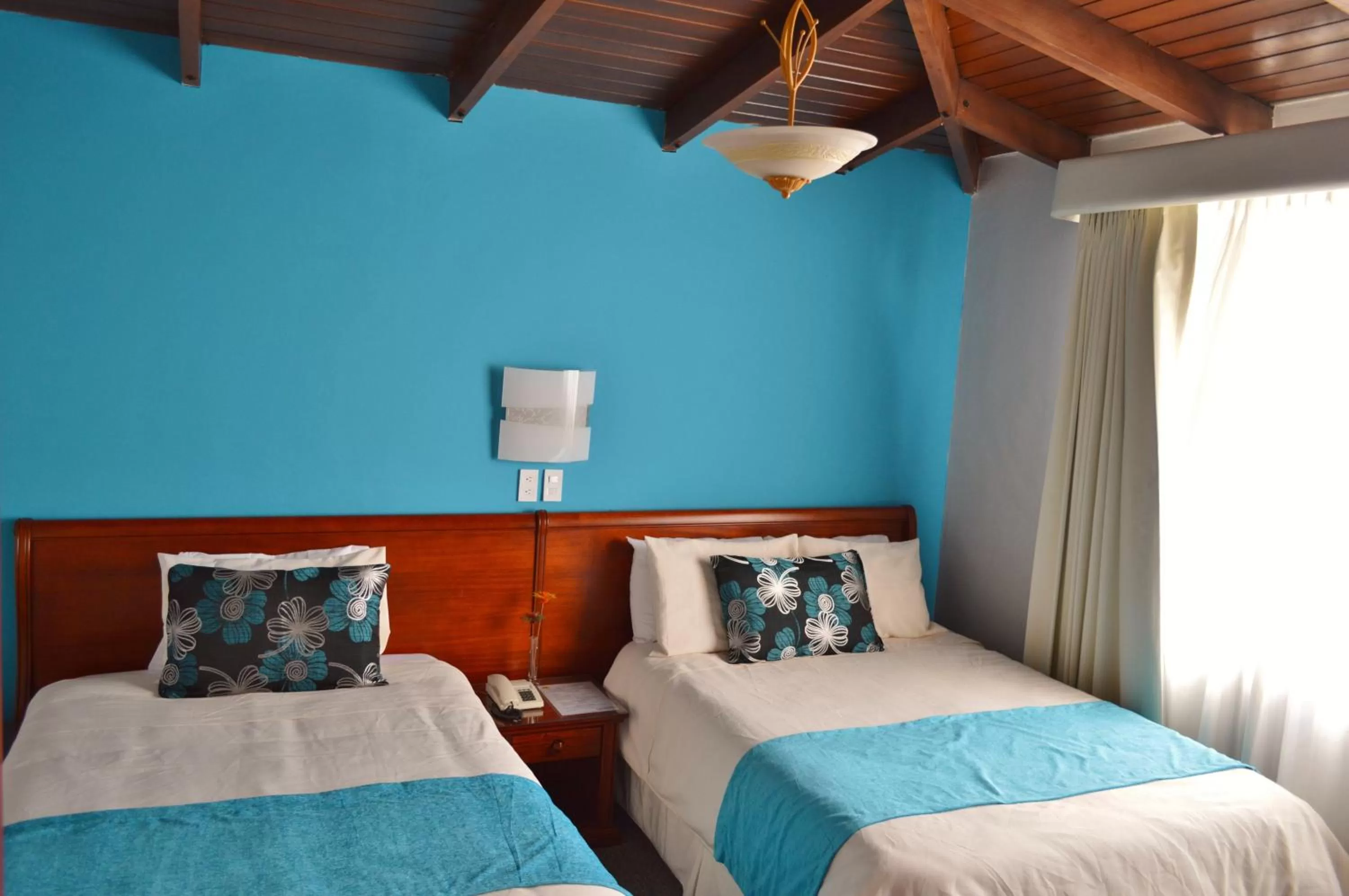 Day, Bed in La Carolina Inn