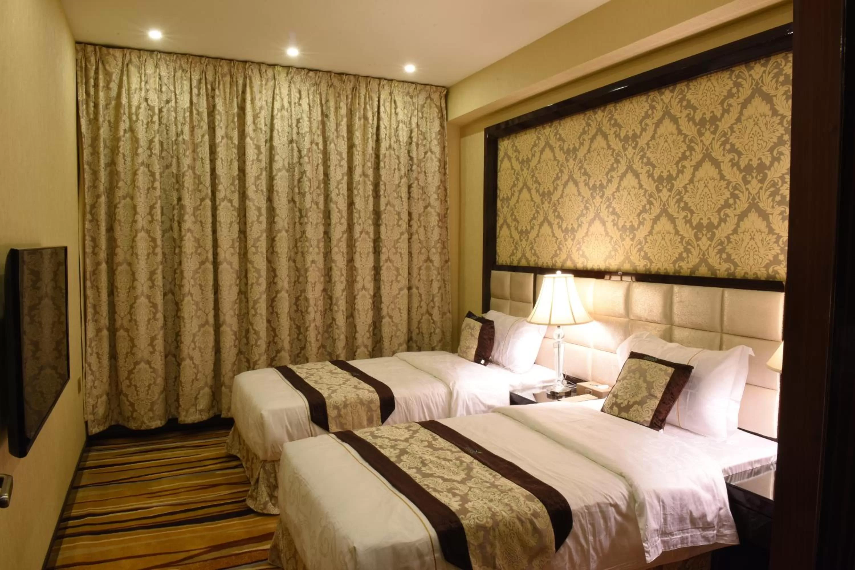 Royal Suite in Garden Plaza Hotel