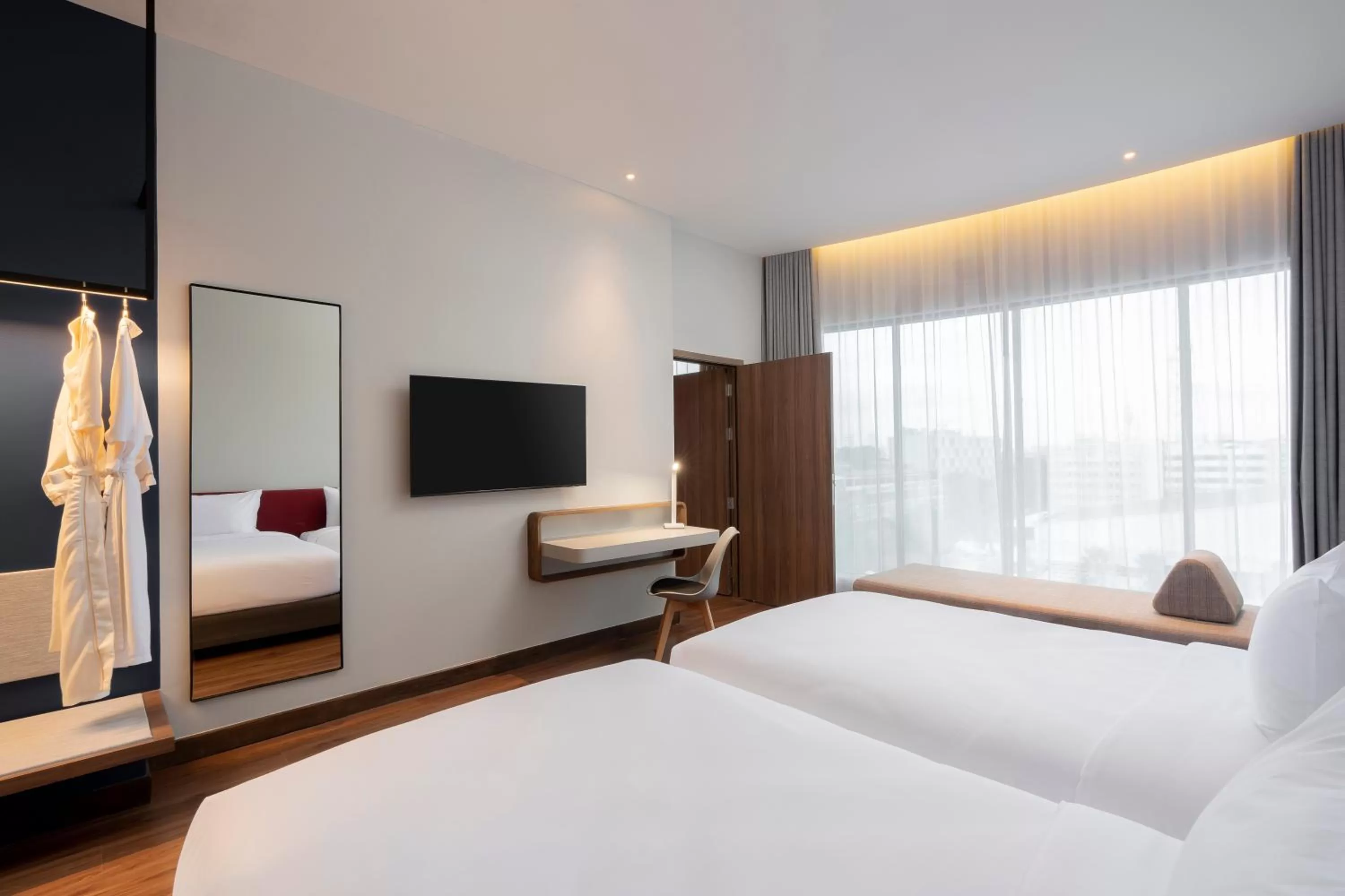 Guests, Bed in Centara Life Hotel Bangkok Phra Nakhon