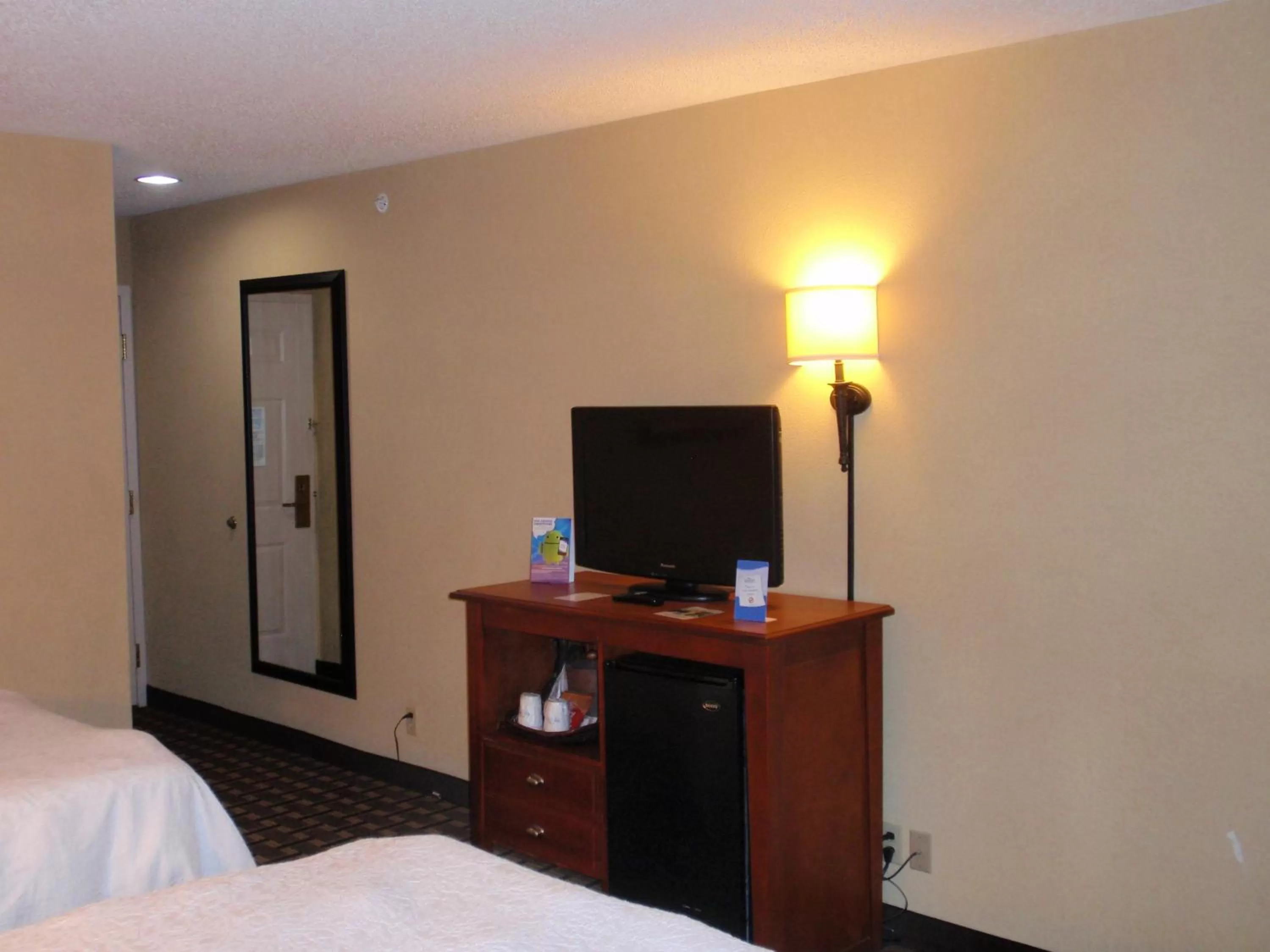 Decorative detail, Bed in Baymont by Wyndham Lewisville